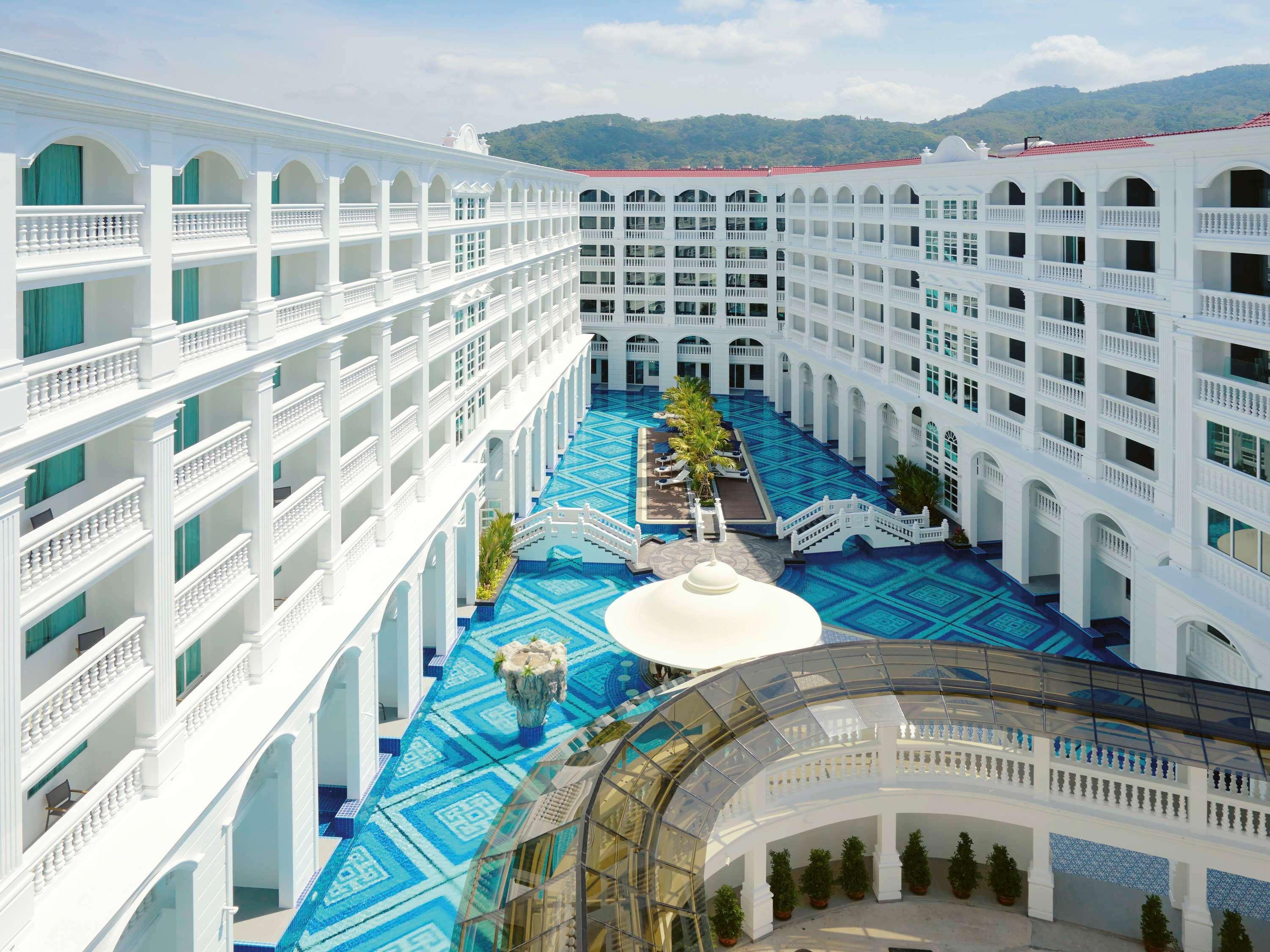 Hotel Moevenpick Myth Phuket 5*