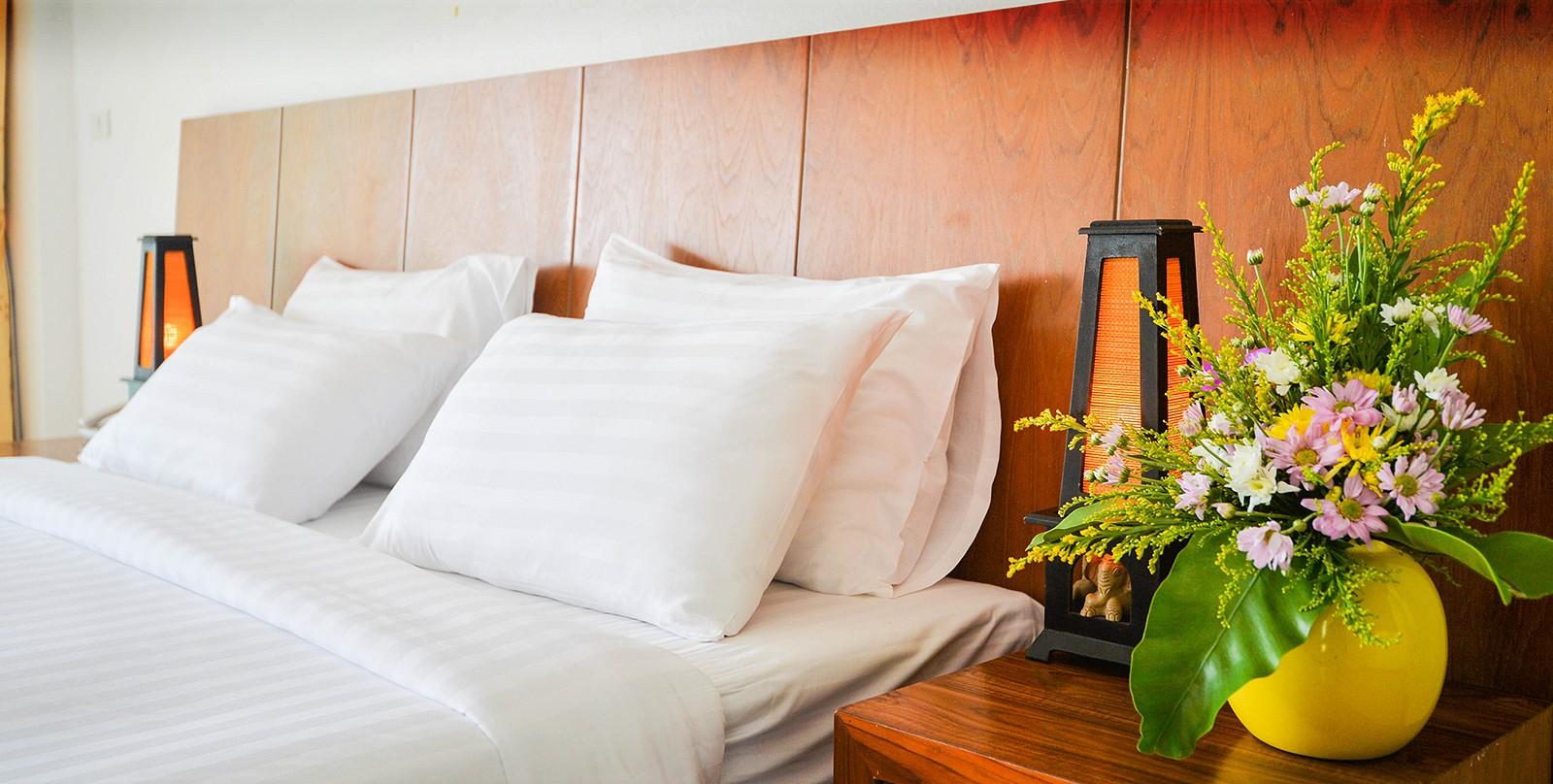 Tri Trang 4* Patong