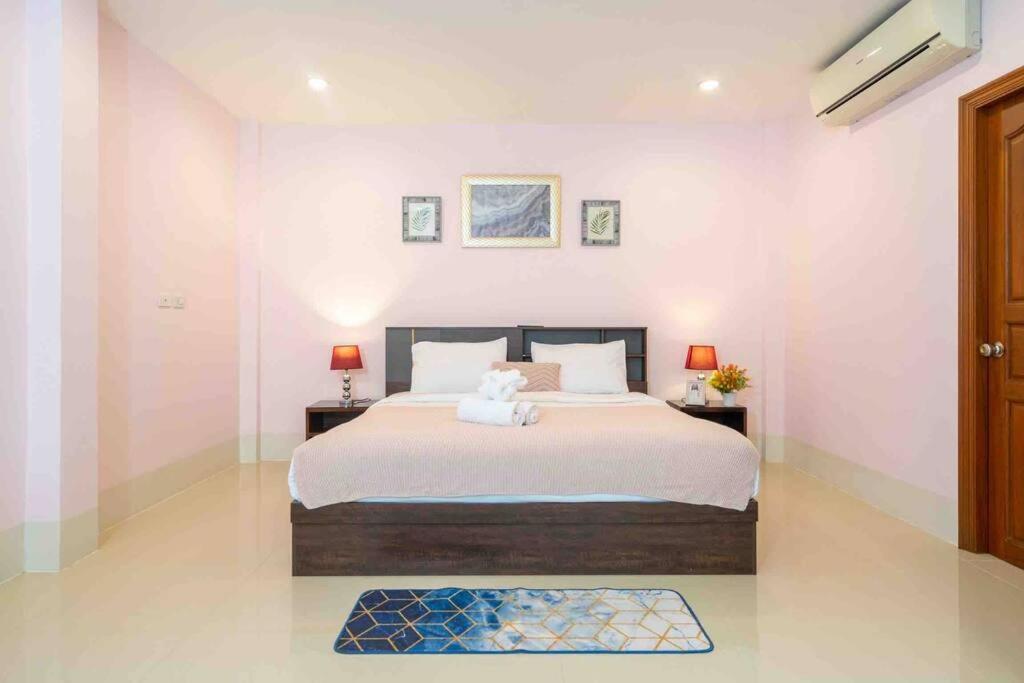 Rumah percutian Spacious 4 Bedroom Vacation Rooftop Views
