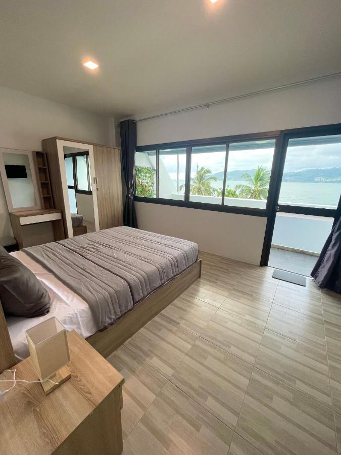 Sea View Apartment *