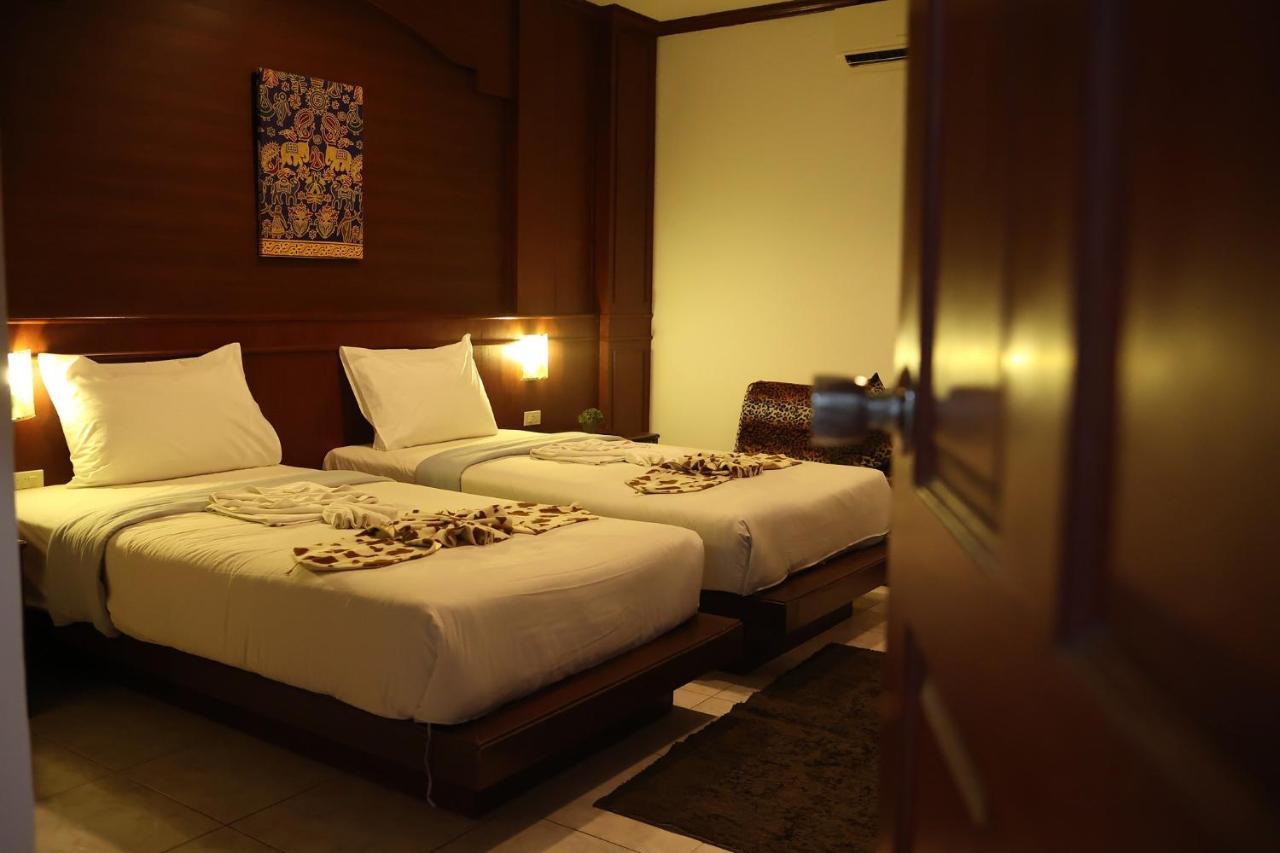 Aparthotel New Forest 3*
