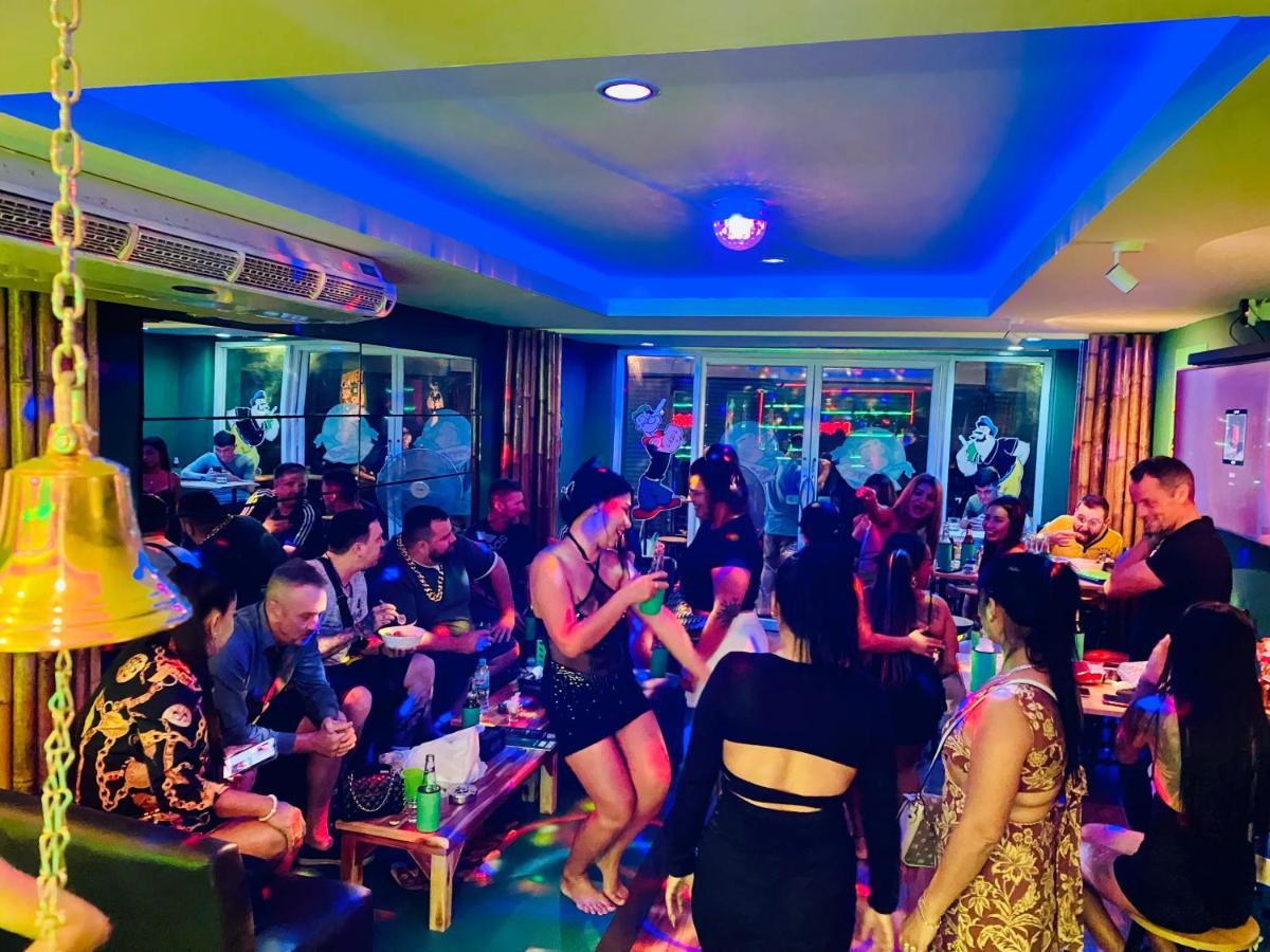 Popeyes Hostel Patong