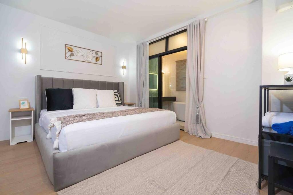 Private Model Holiday home *
