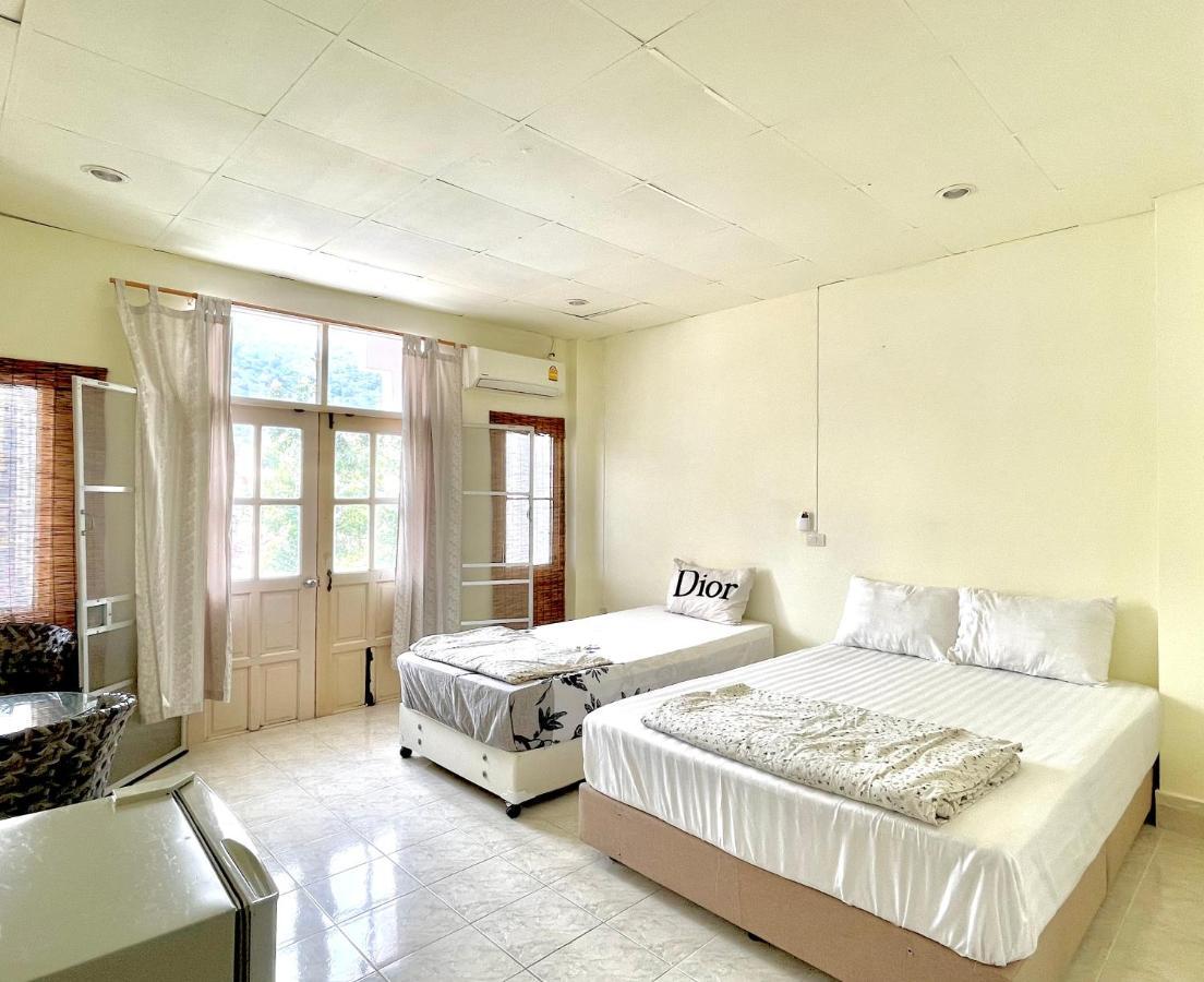 Mindy House