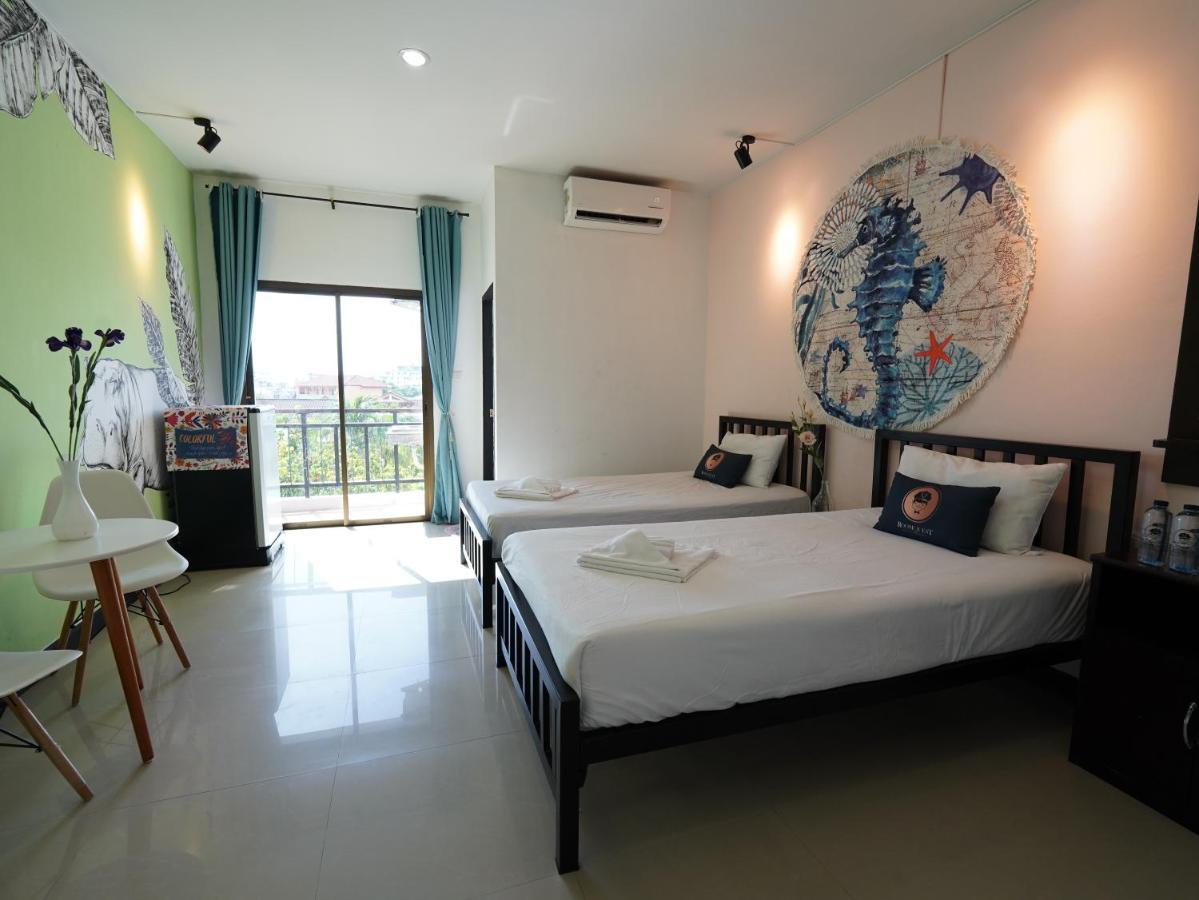 Hostel Roomquest Phuket Patong