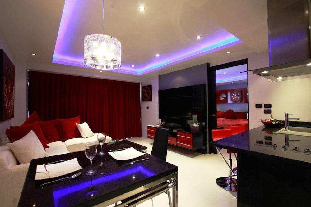 Absolute Bangla Hotel 4*