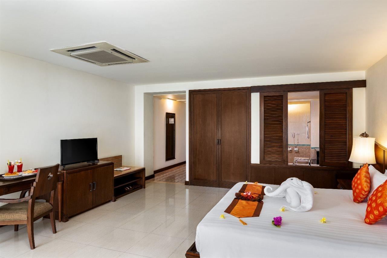 Paragon & Sha Extra Patong