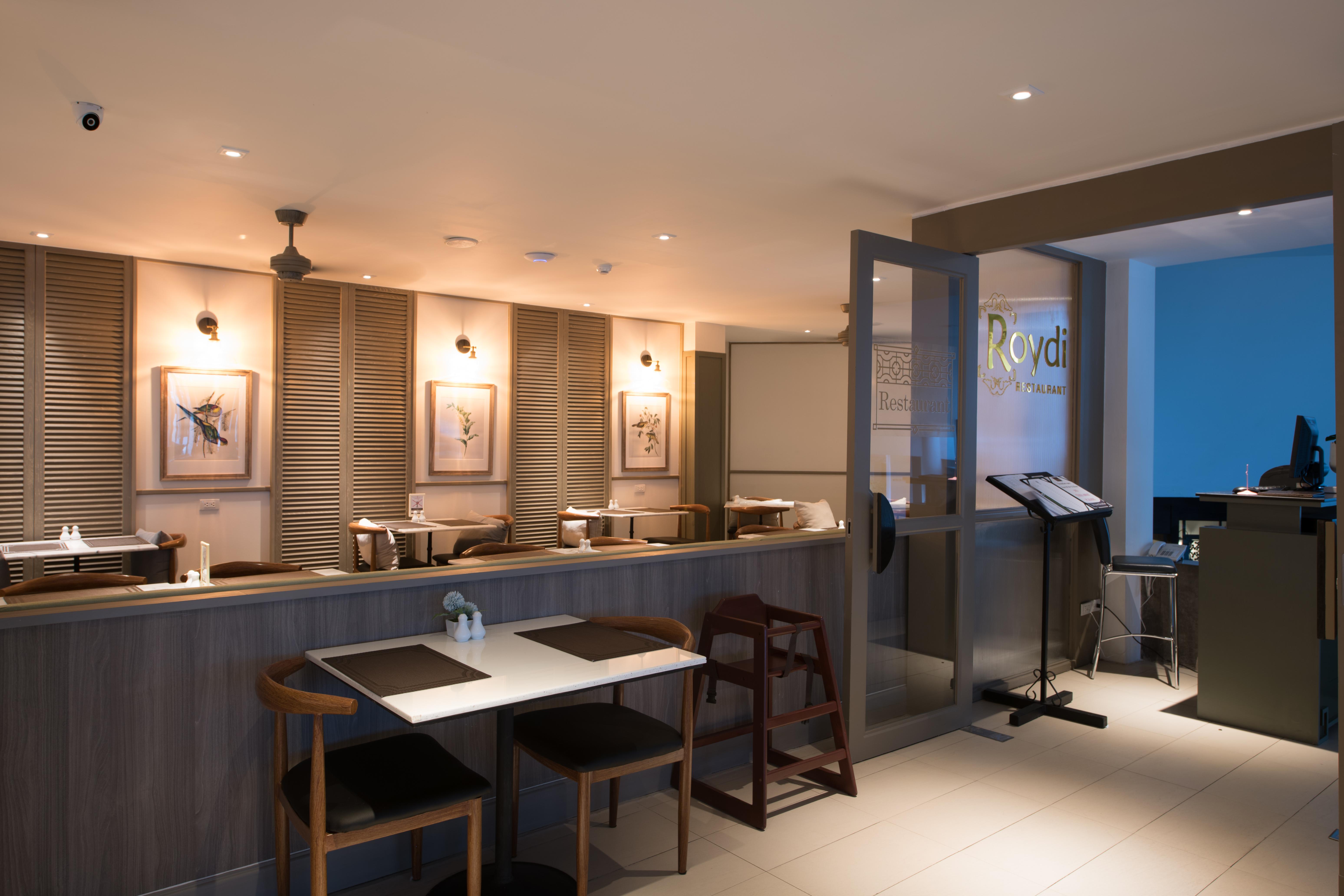 Sawaddi & By Tolani - Sha Extra Resort Patong