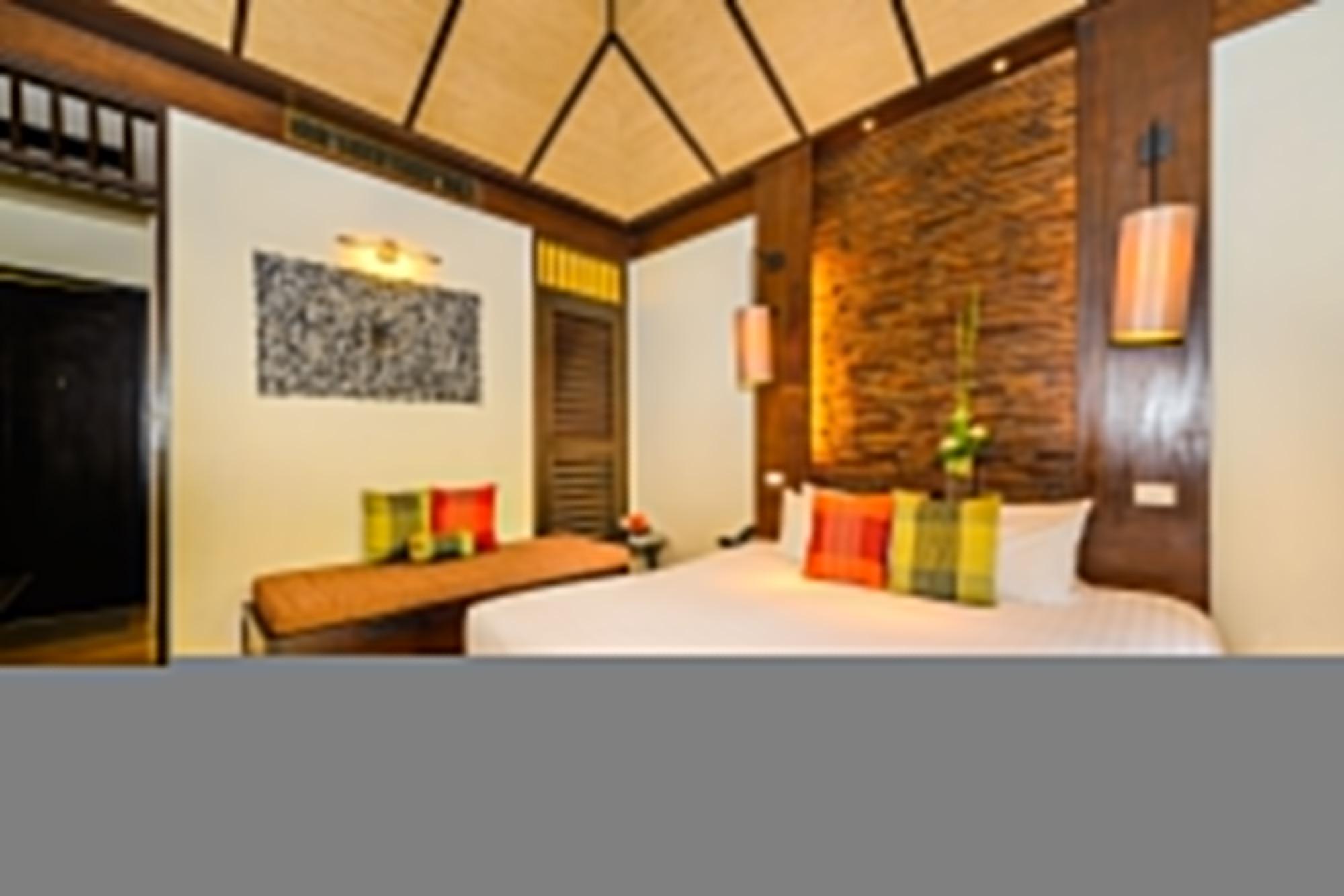 Impiana Beachfront Patong, Phuket Resort 4*