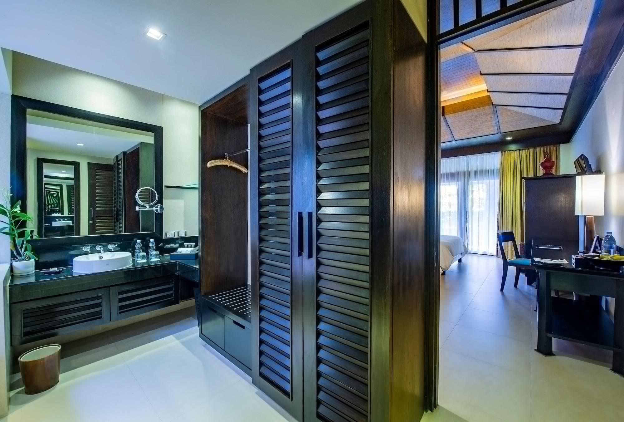 Impiana Beachfront Patong, Phuket Resort Patong