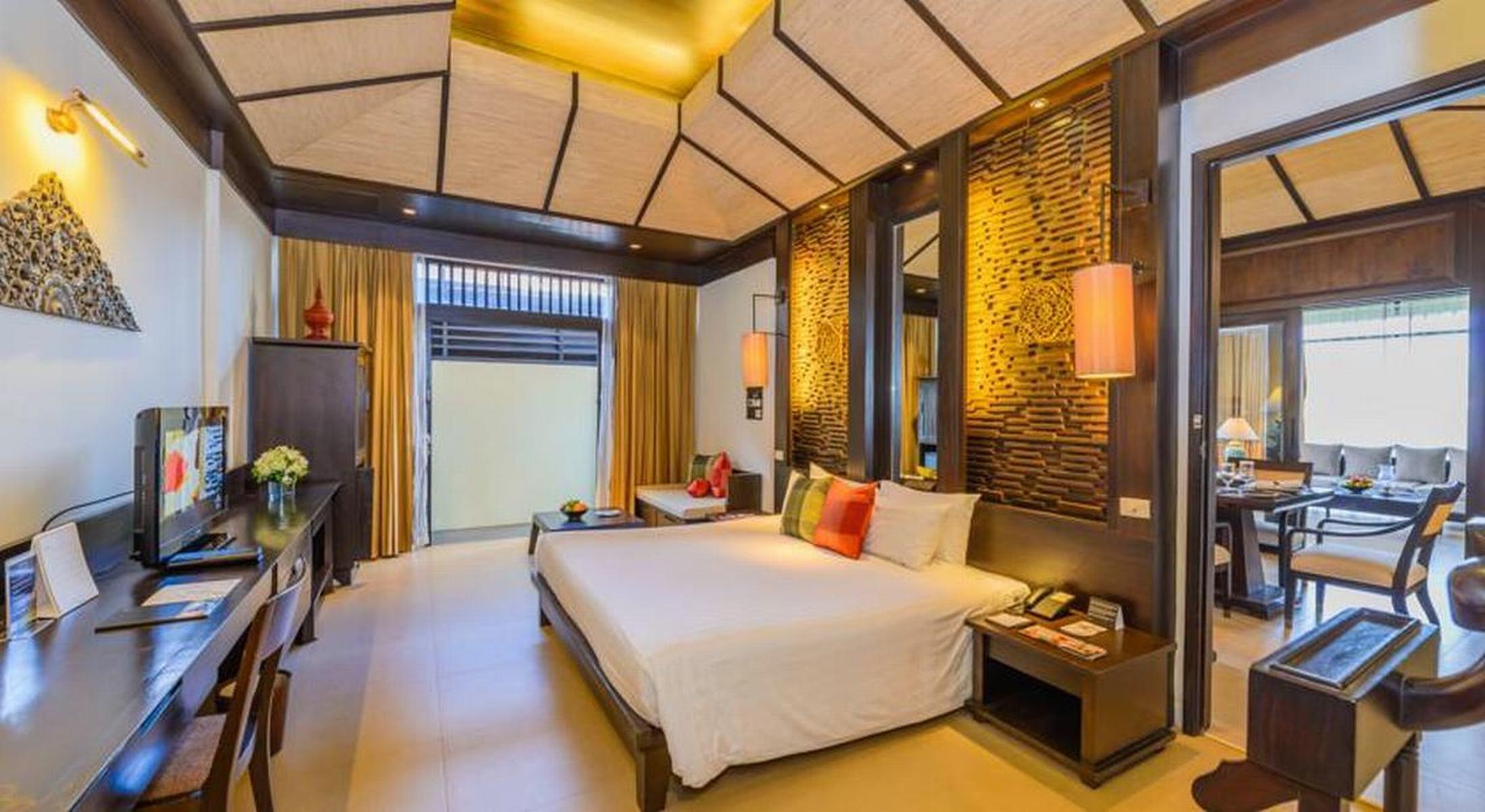 Impiana Beachfront Patong, Phuket 4*