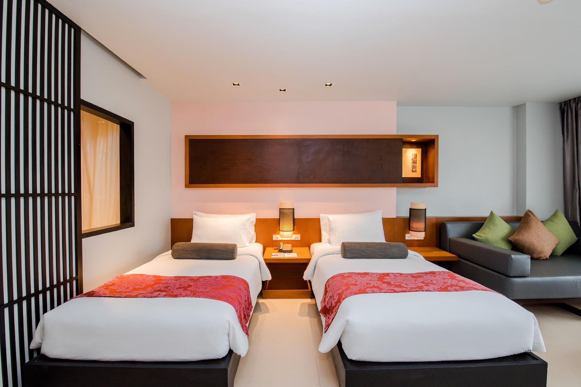 Ashlee Hub Hotel 4*