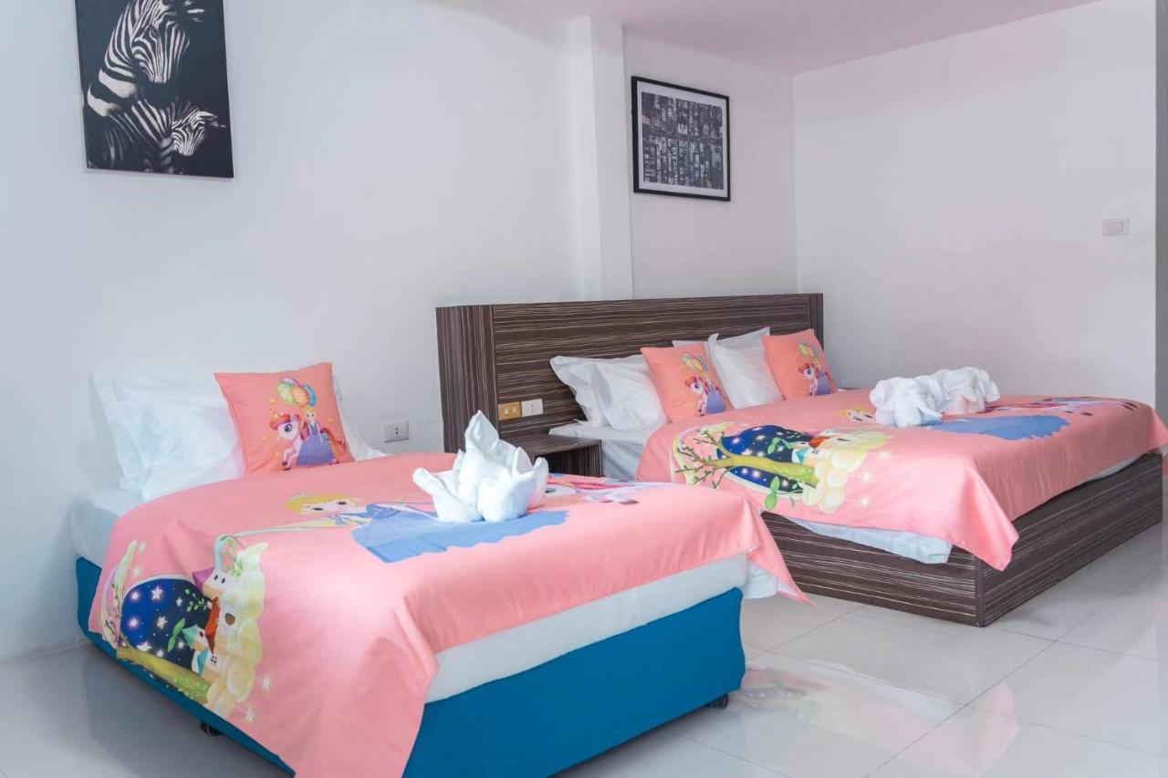 Hotel The Coconut Nanai