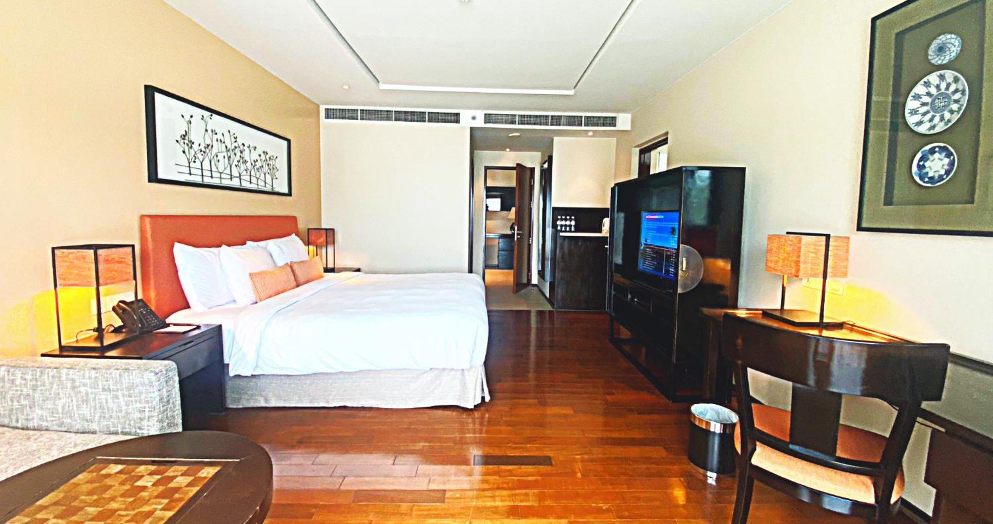 Resort Phuket Beachfront