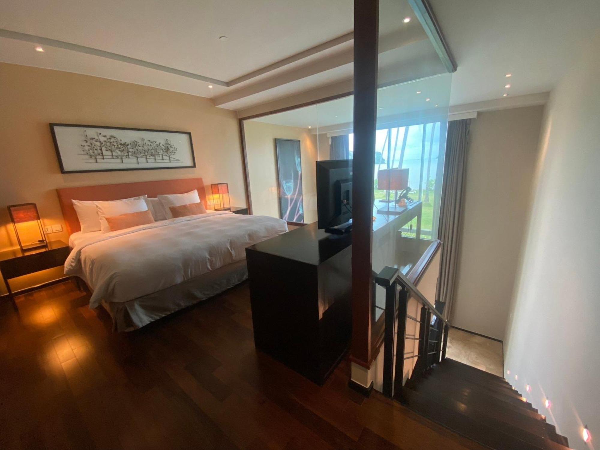 Phuket Beachfront Resort 5*