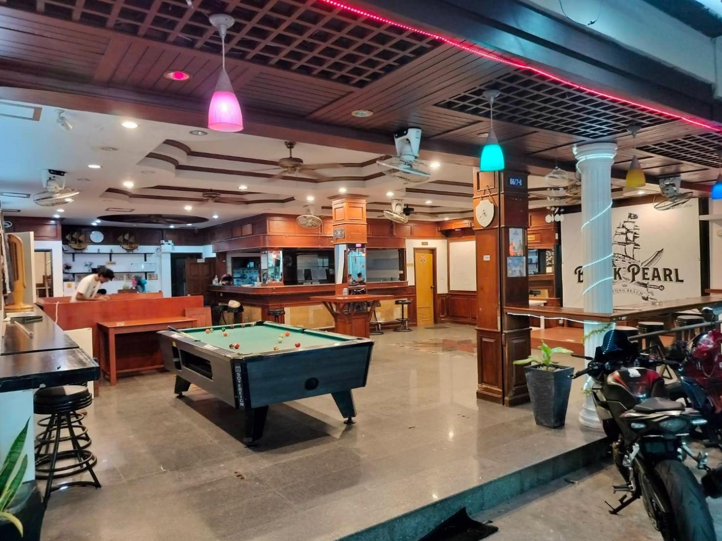 Black Pearl Beachfront Hotel Patong