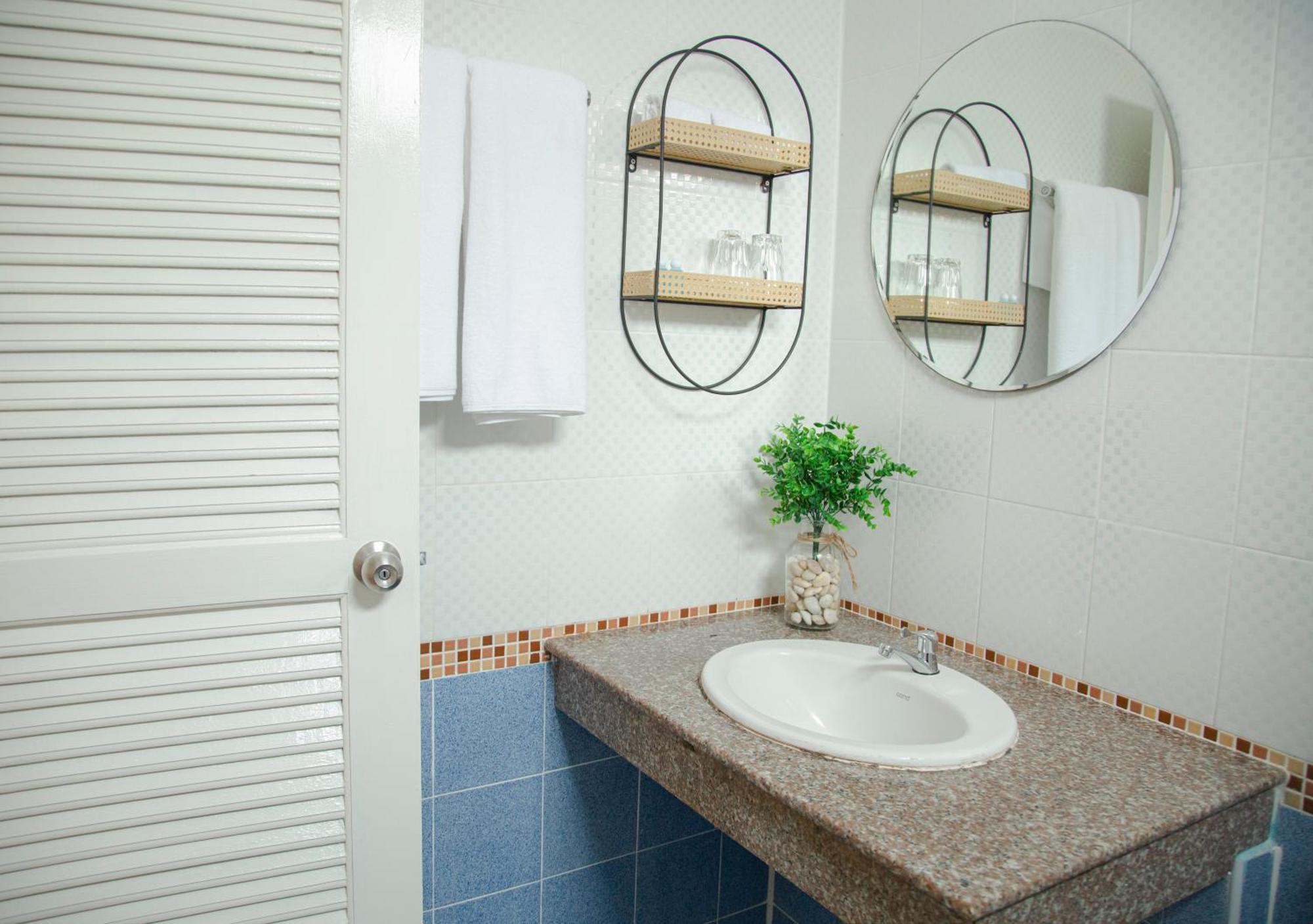 Roomquest Phuket * Patong