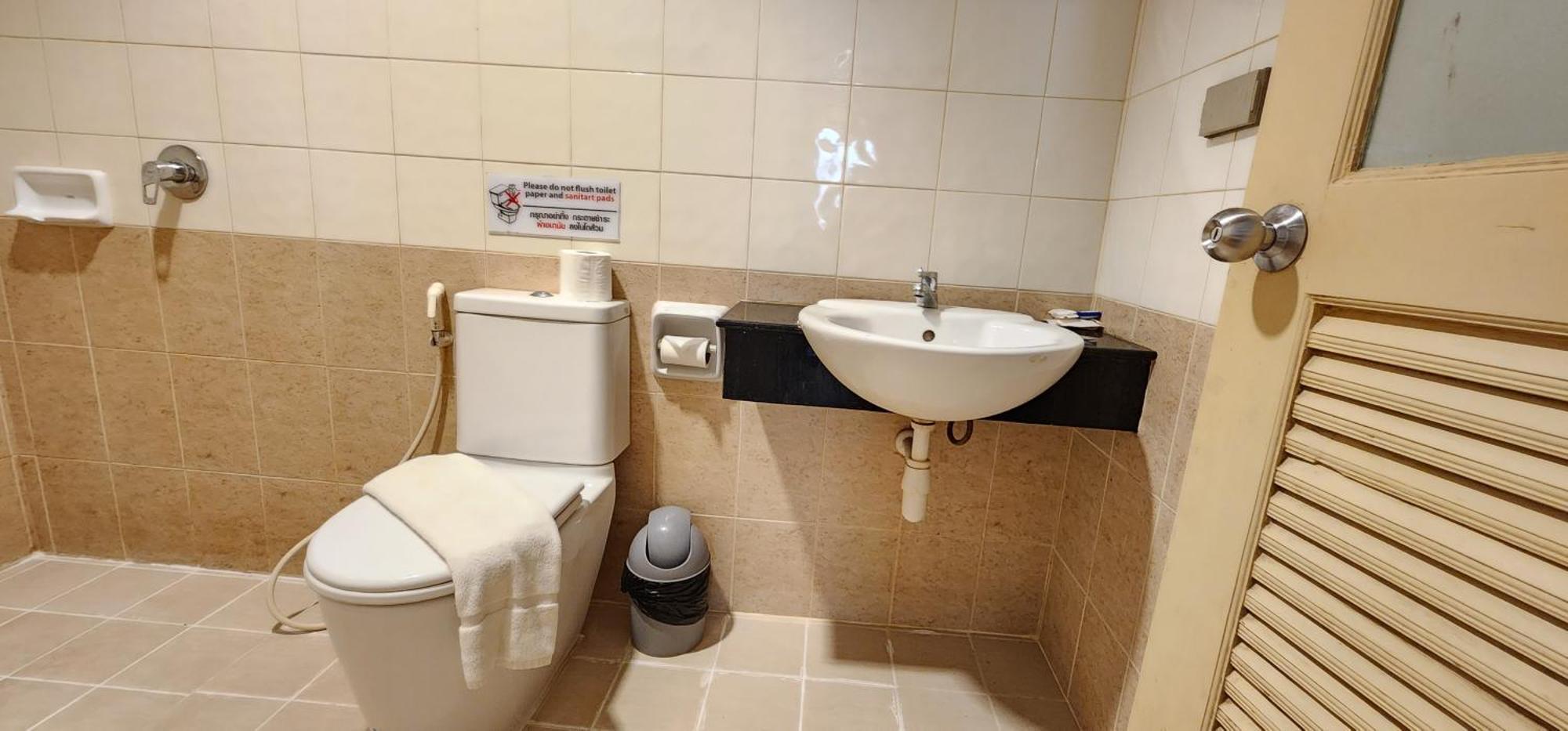 Eden Park Rumah tetamu Patong