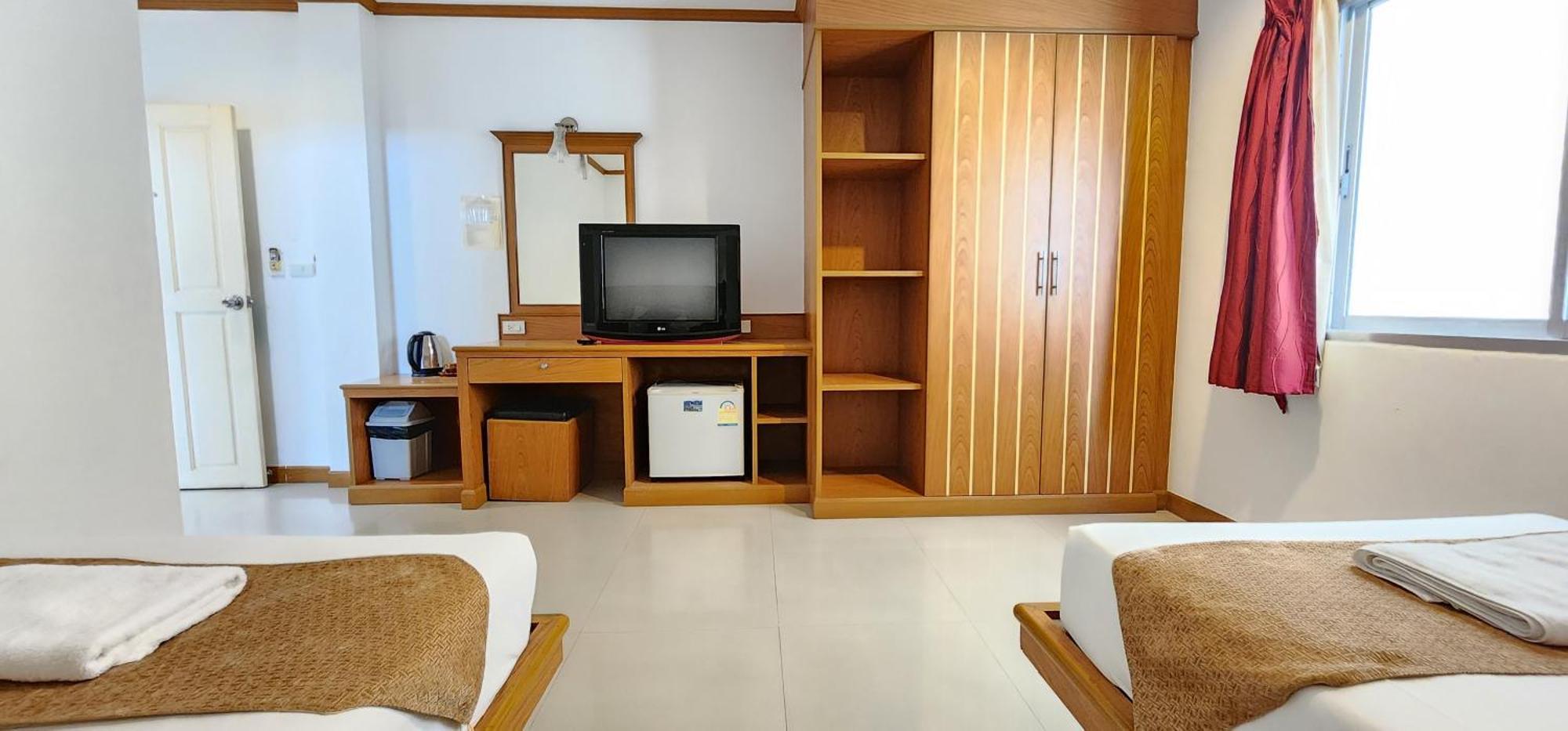 Rumah tetamu Eden Park Patong
