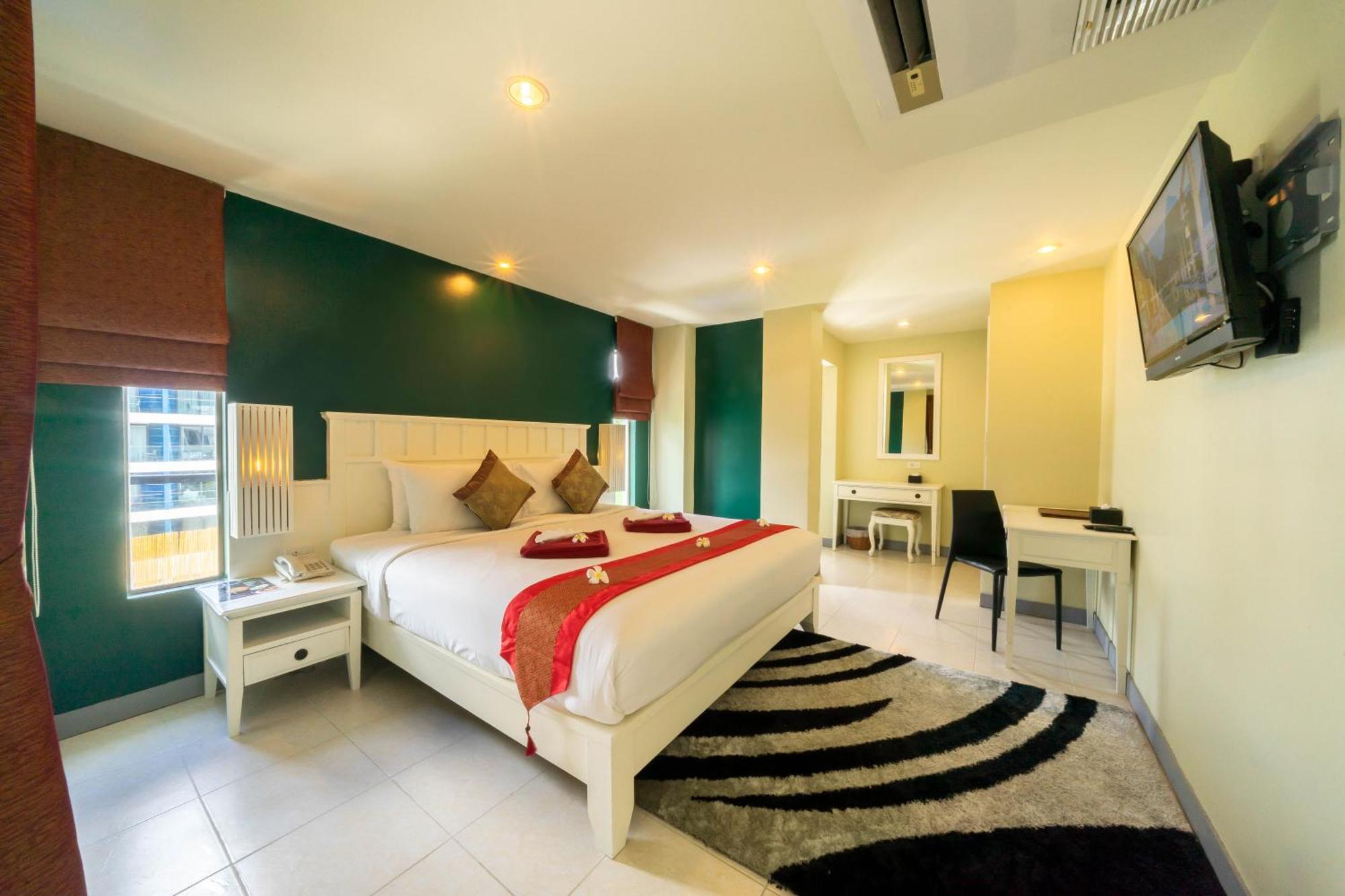 La Vintage Hotel Patong