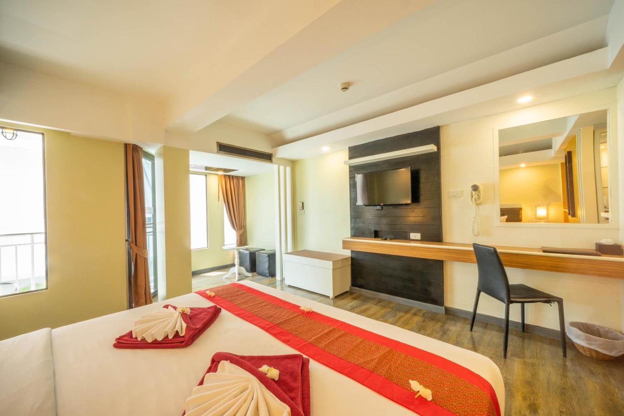 La Vintage 4* Patong