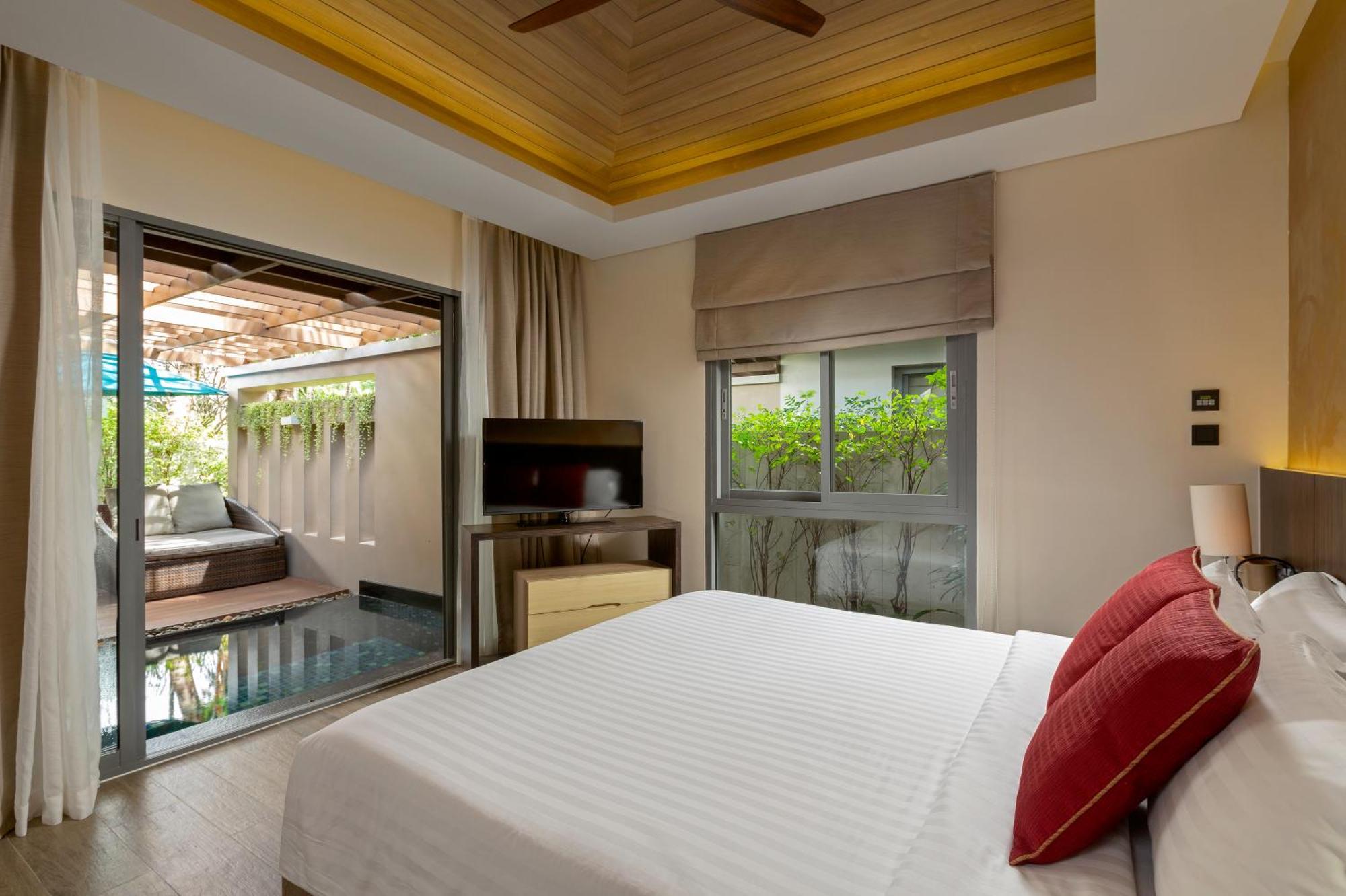 Grand Mercure Phuket 5*