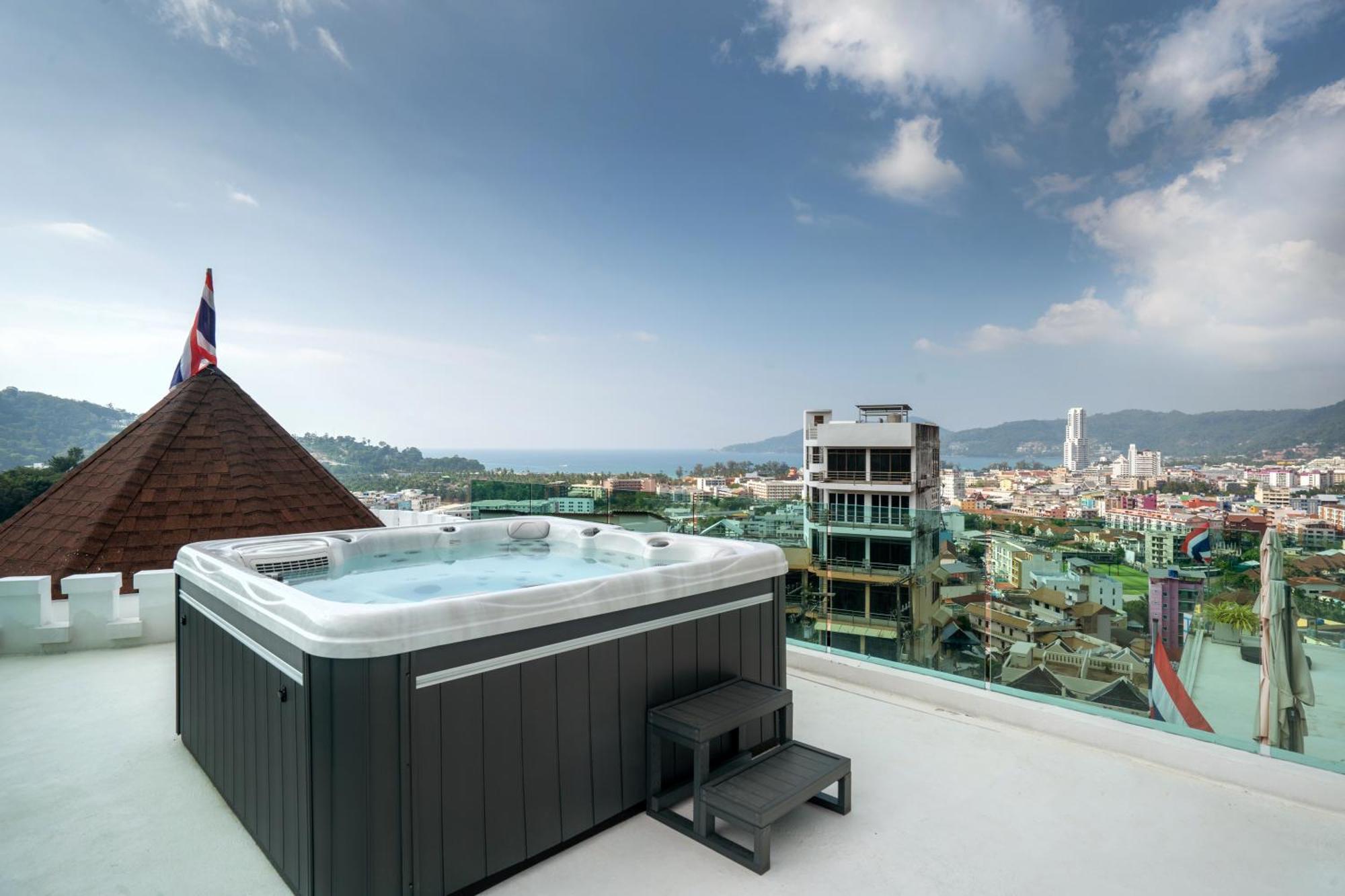 Castle Amazing Private Pool In Great Location Of 5* Patong