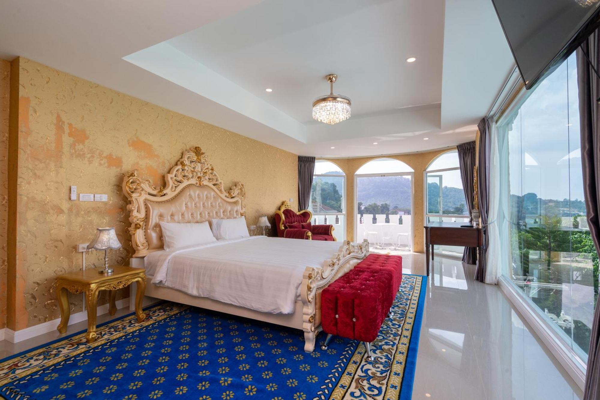 Castle Amazing Private Pool In Great Location Of Patong