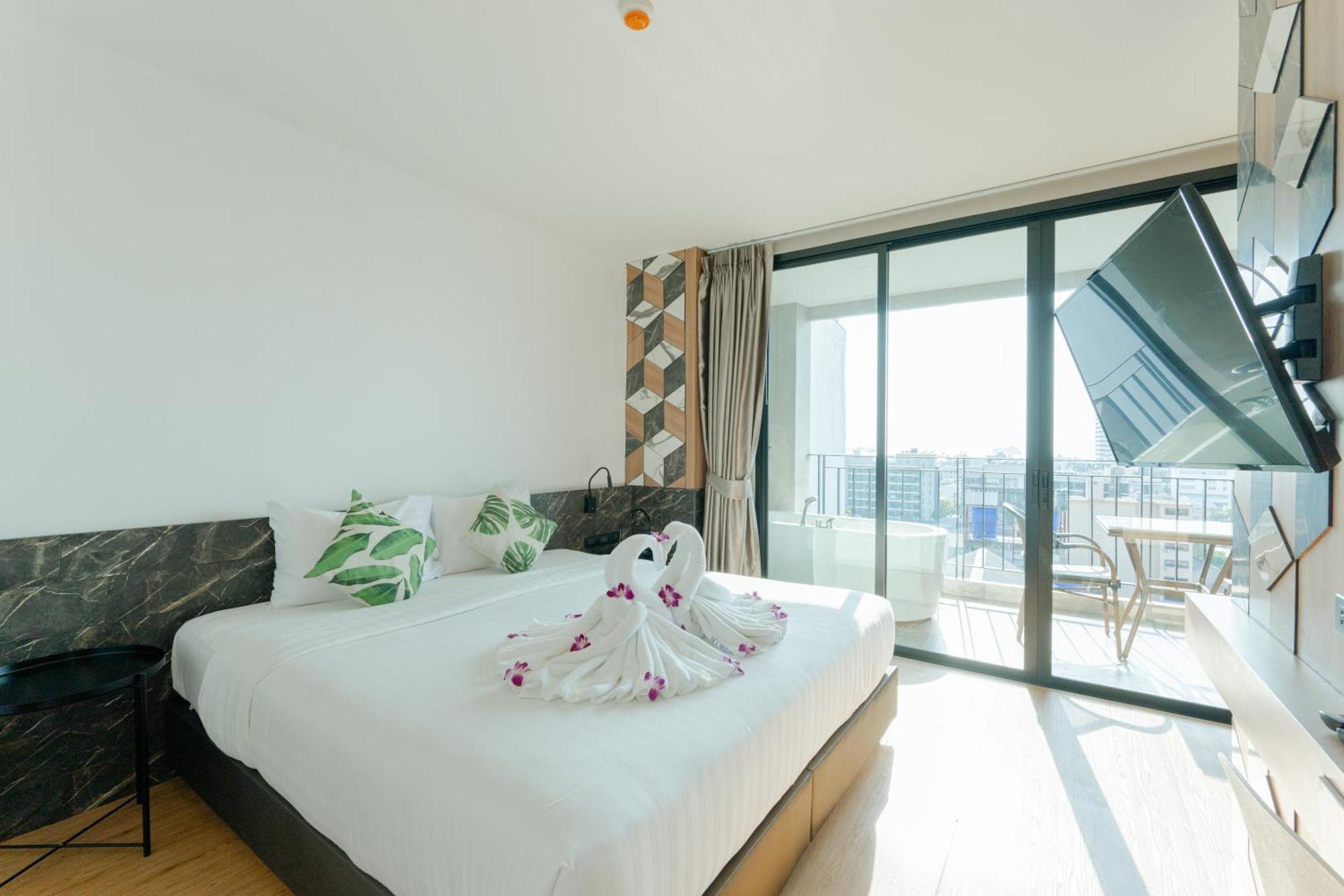 Sky Wave 3* Patong