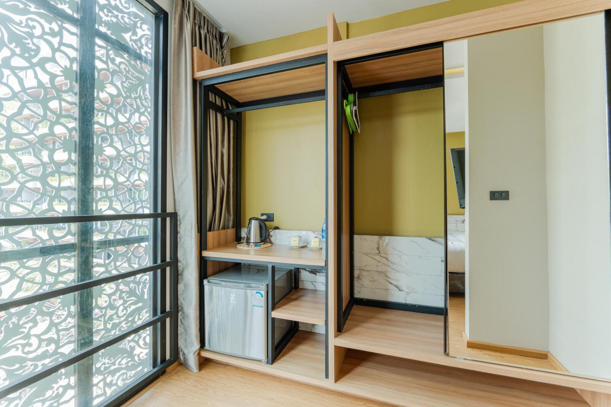 Sky Wave Hotel Patong