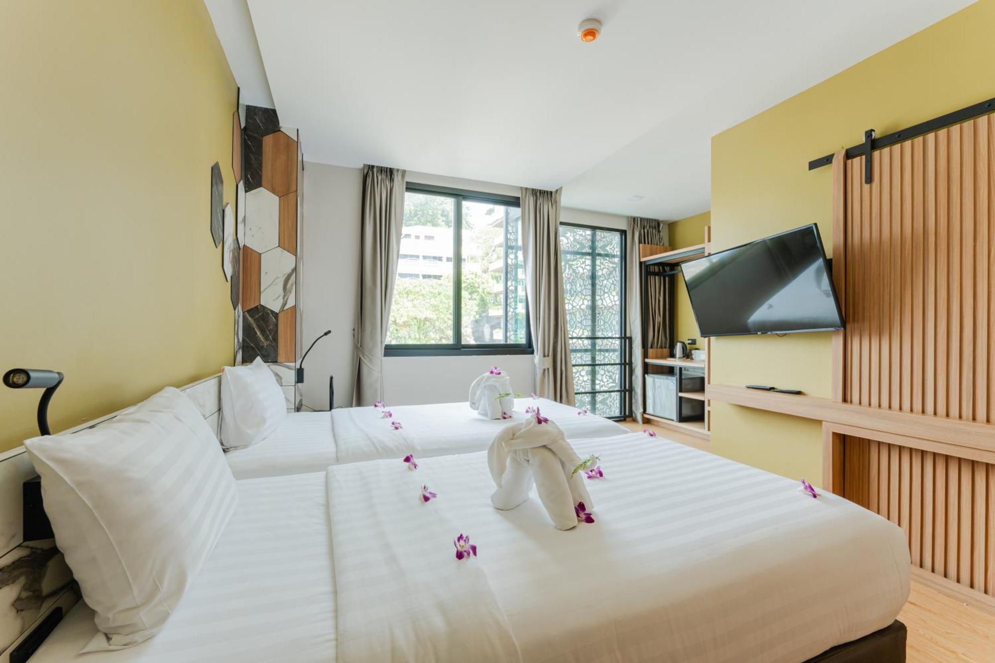 Sky Wave Hotel Patong
