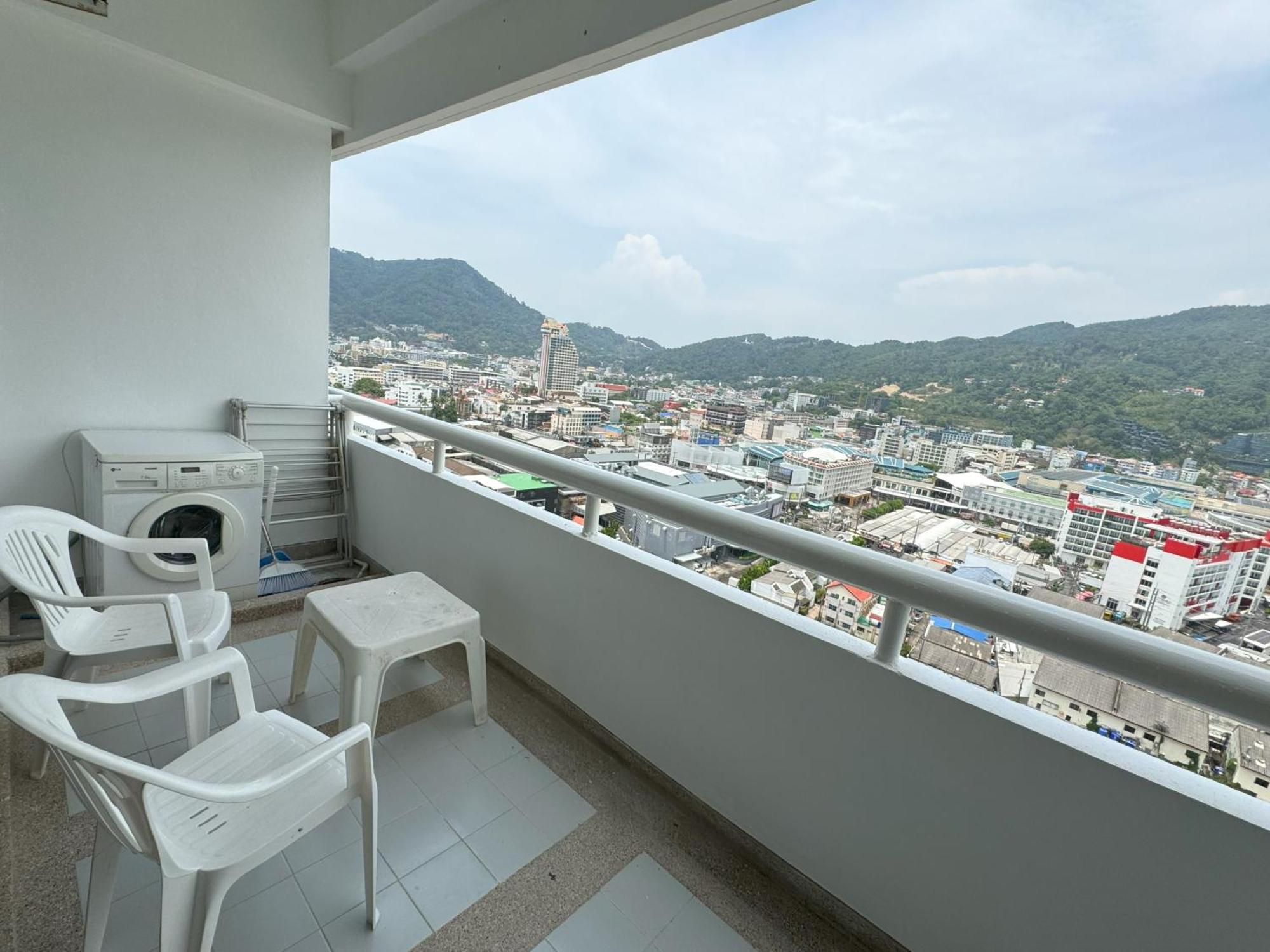 Appartement Tower By Lofty Patong