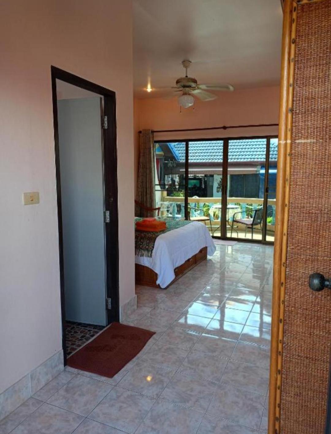 Sunbeach Mansion Hotel 2*