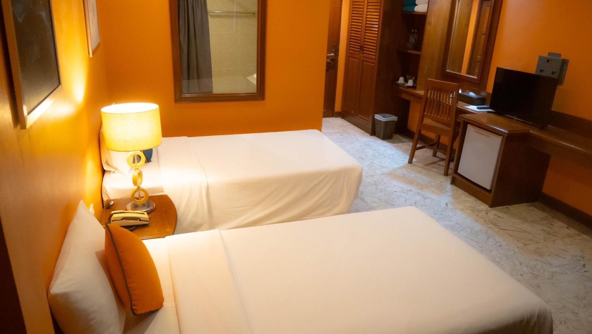 B Buri 3* Patong