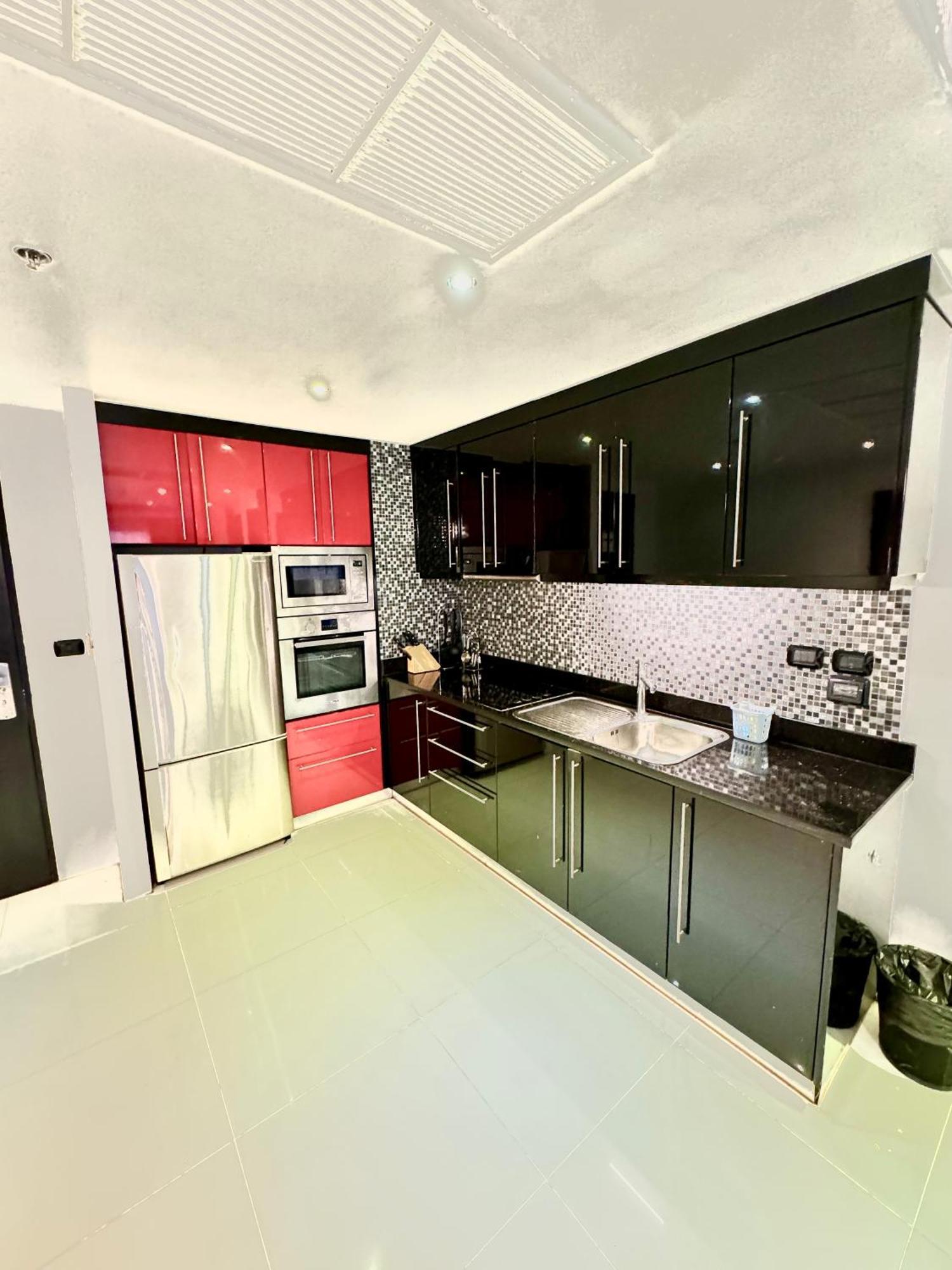 Apartment L8 Promotion 1 Bedroom In Bangla Road With Private Jacuzzi & Roof Pool