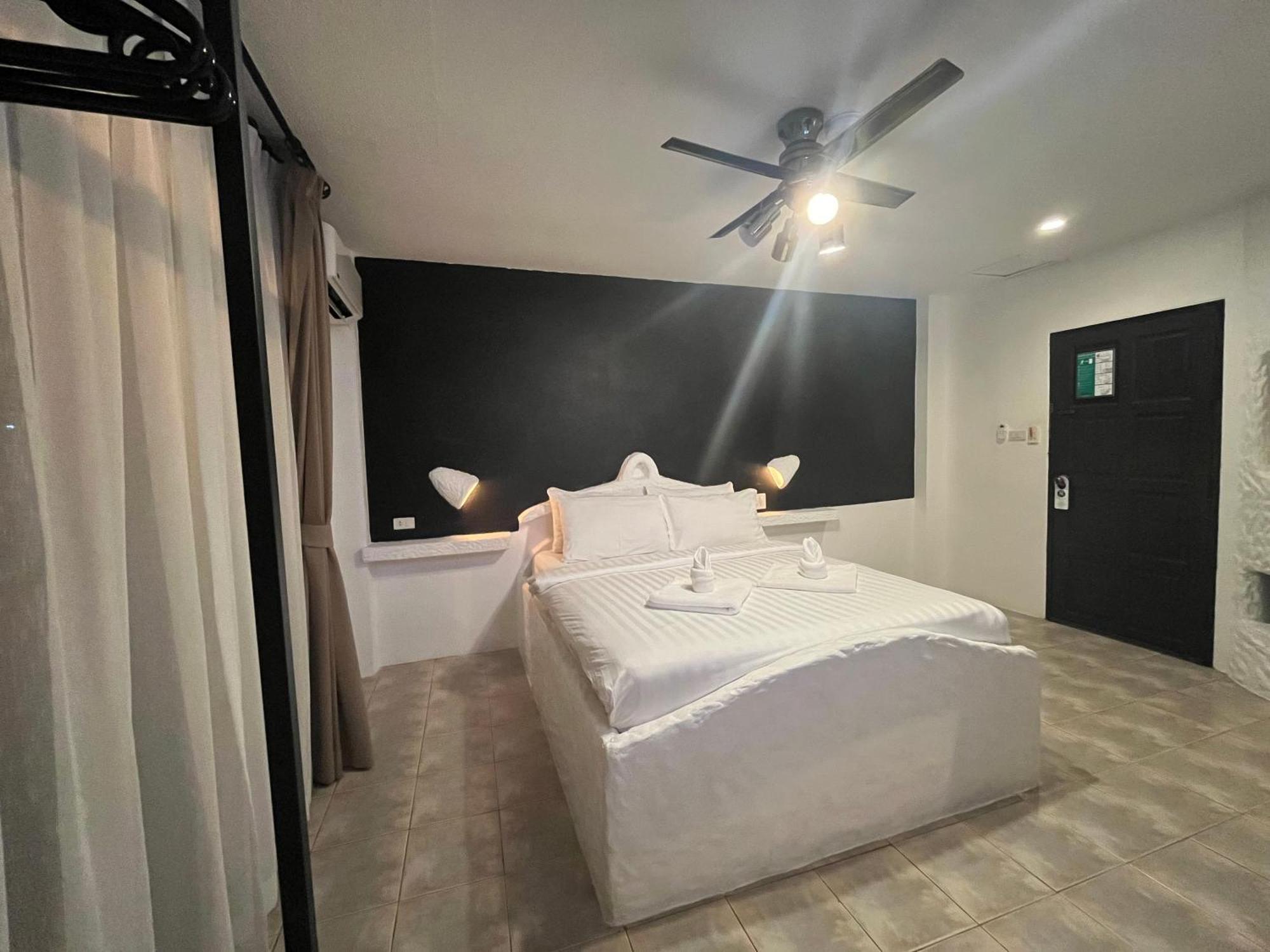 Hotel Big Boys' Bed & Burger - 3*