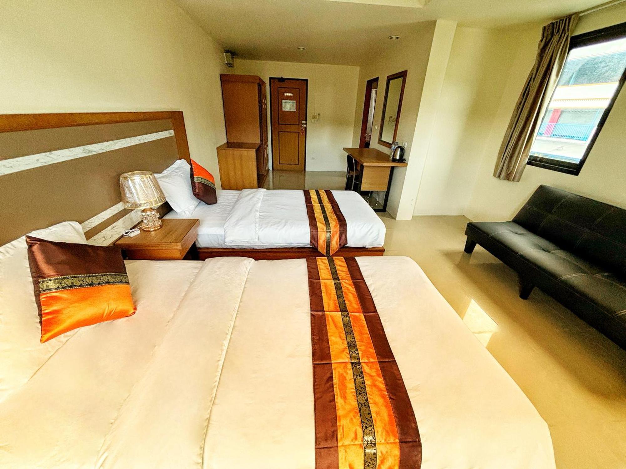 Hotel V Patong