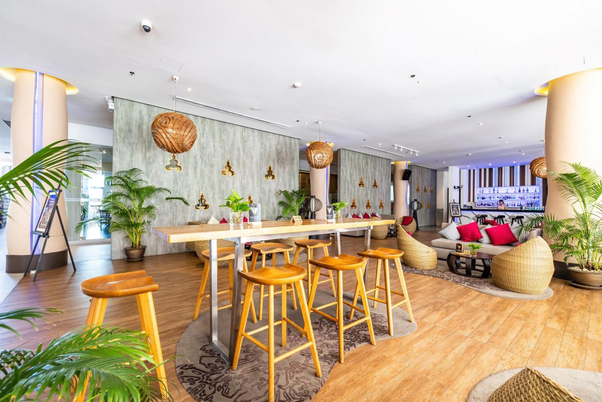 Grand Mercure Phuket 5*