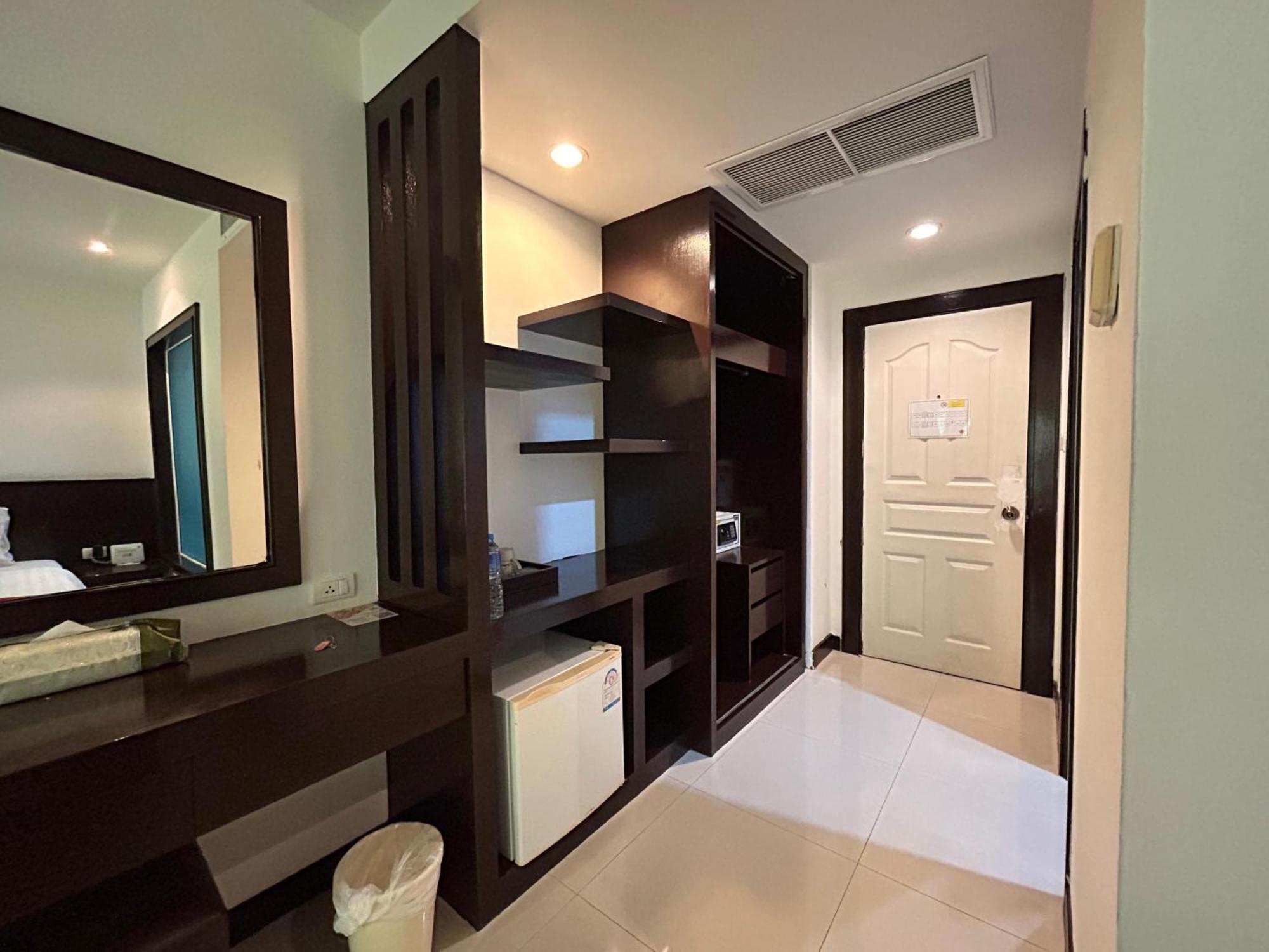 Cocoon Apk & Hotel 4*