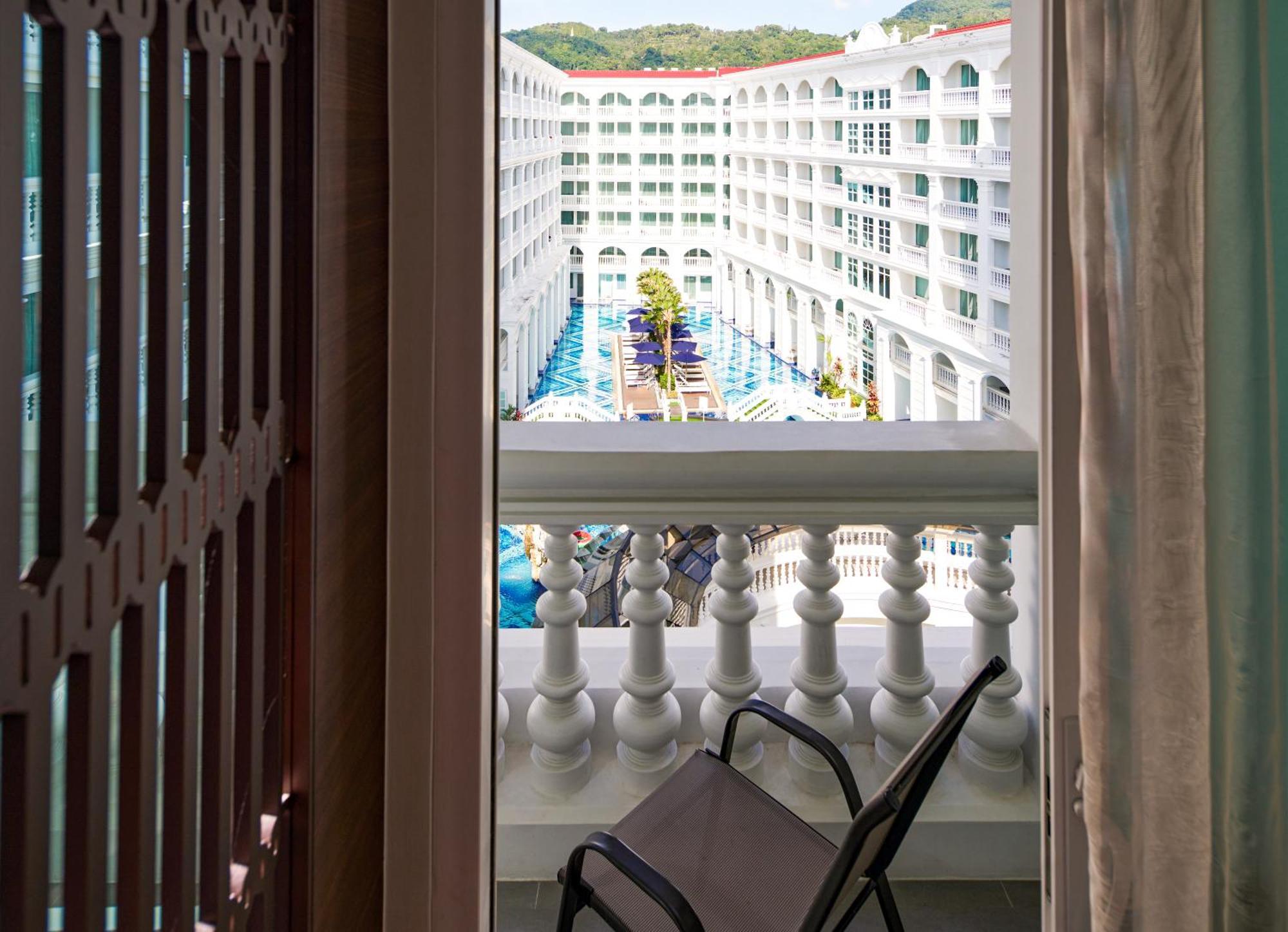 Hotel Moevenpick Myth Phuket Patong