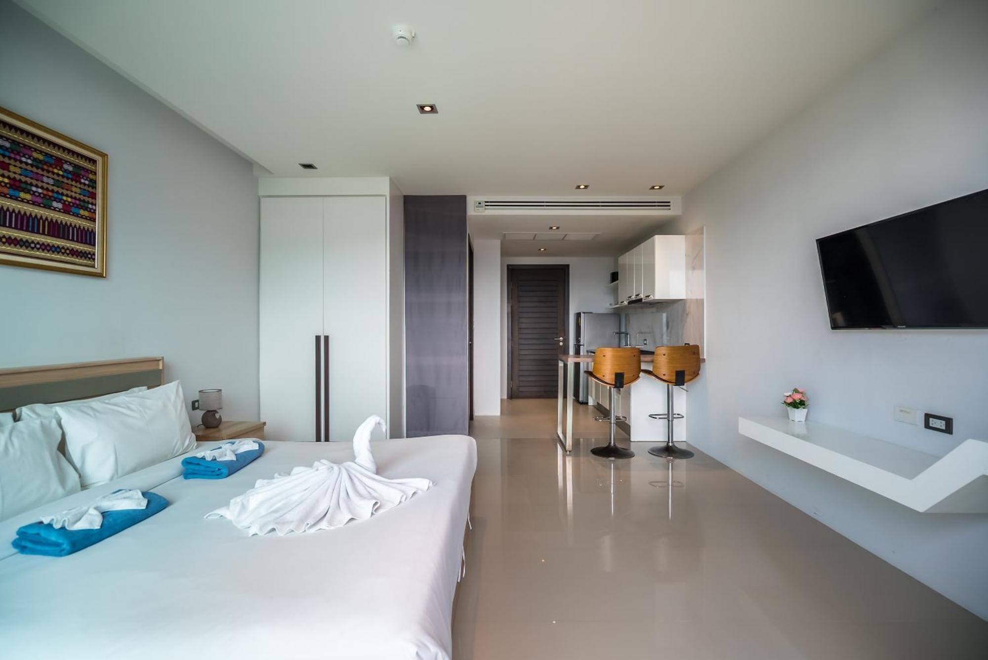 Private Mountain & Sea View