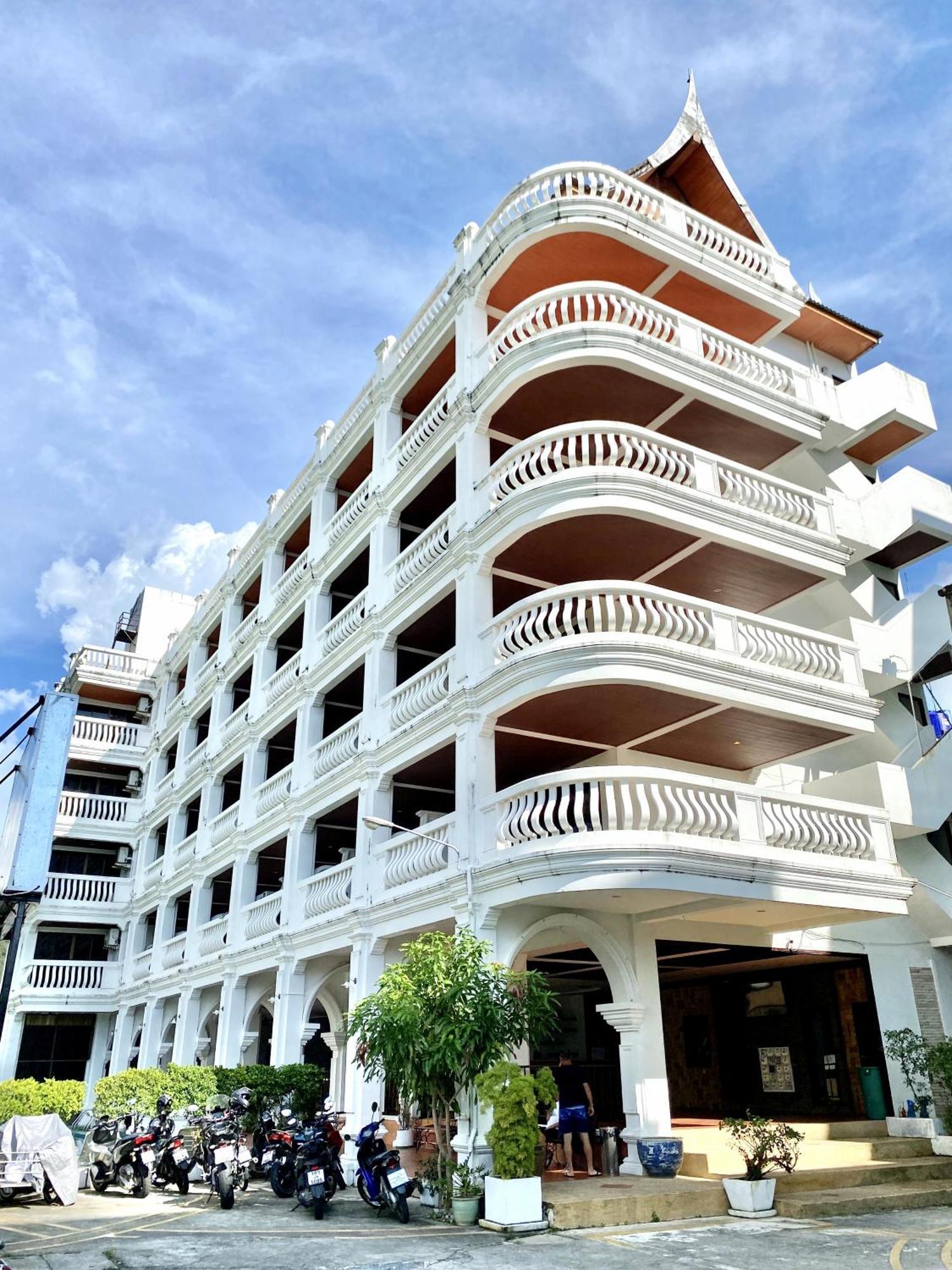 H.r.k.resort Patong