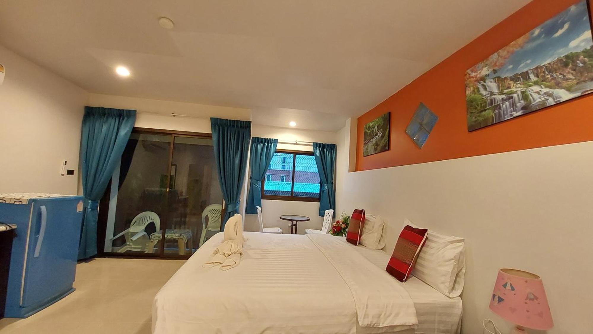 Benetti House * Patong