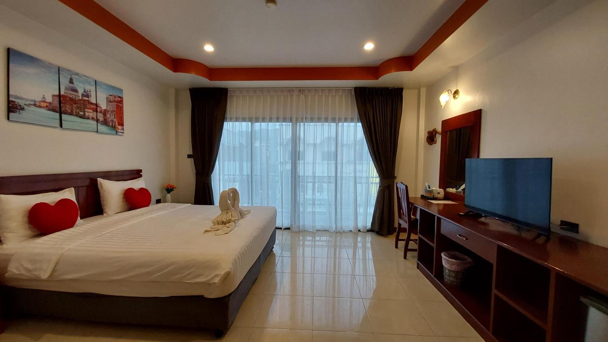 Benetti House Hostel Patong