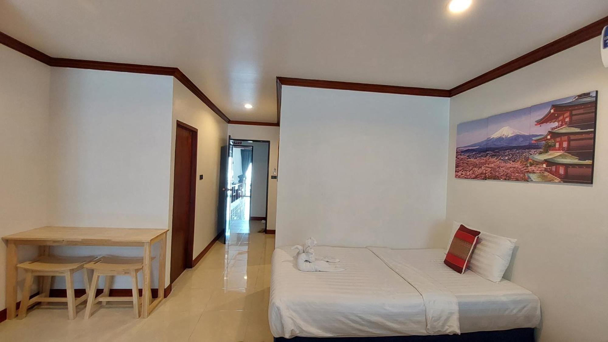 Benetti House * Patong