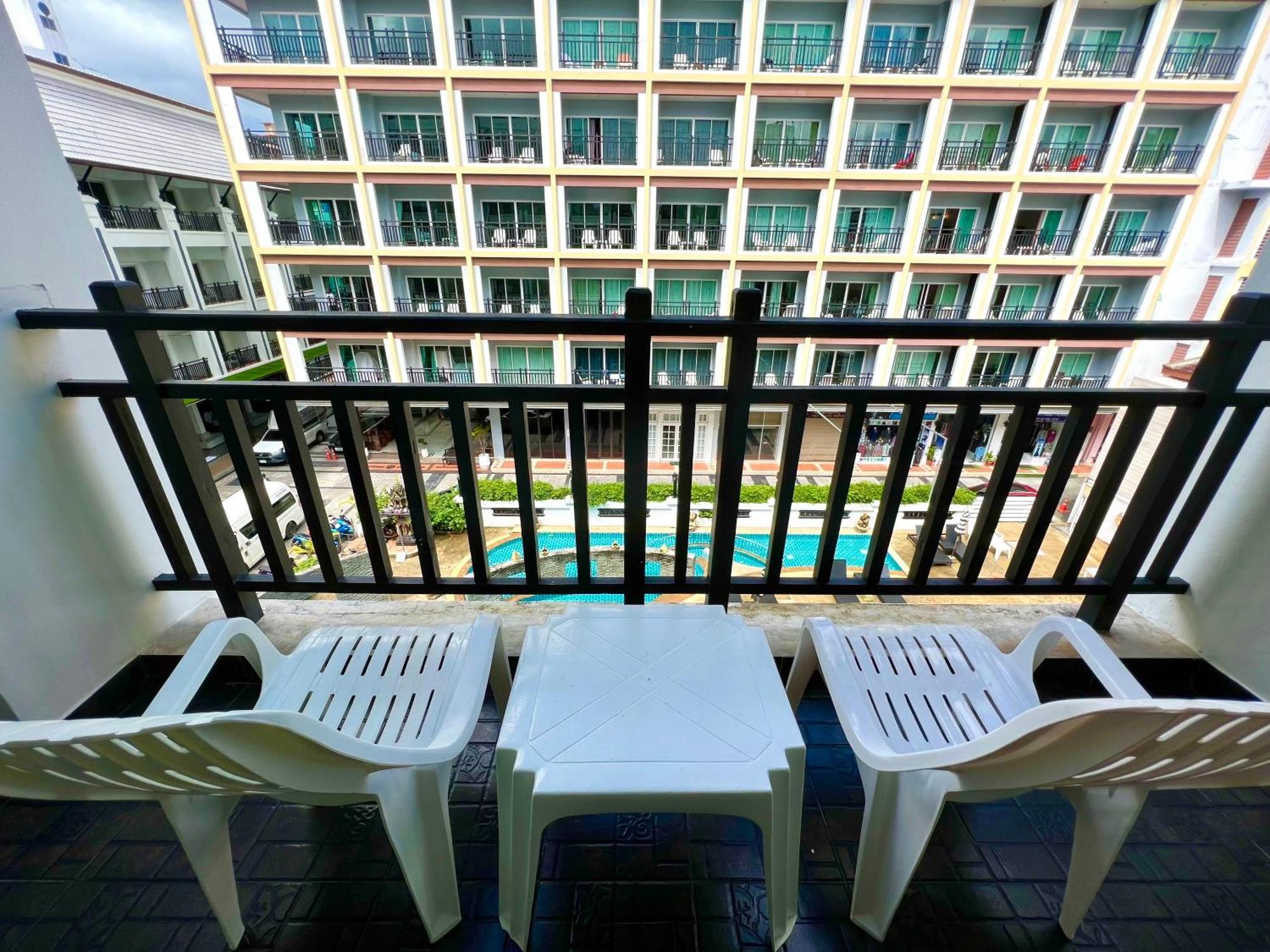 Amata Hotel 4*