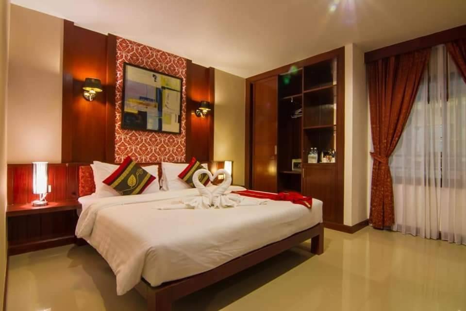 Hemingways Hotel
