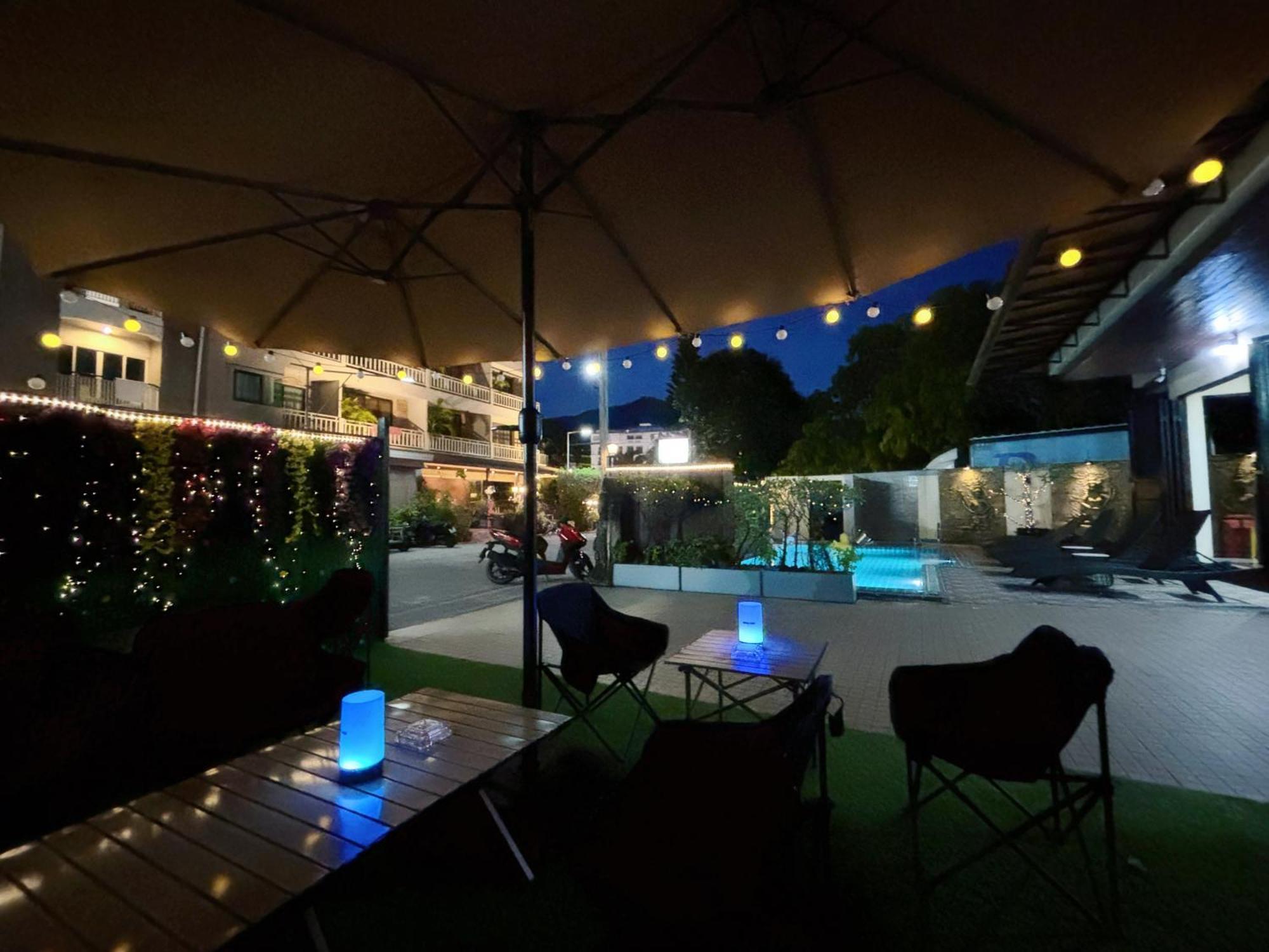 V Hotel 3*