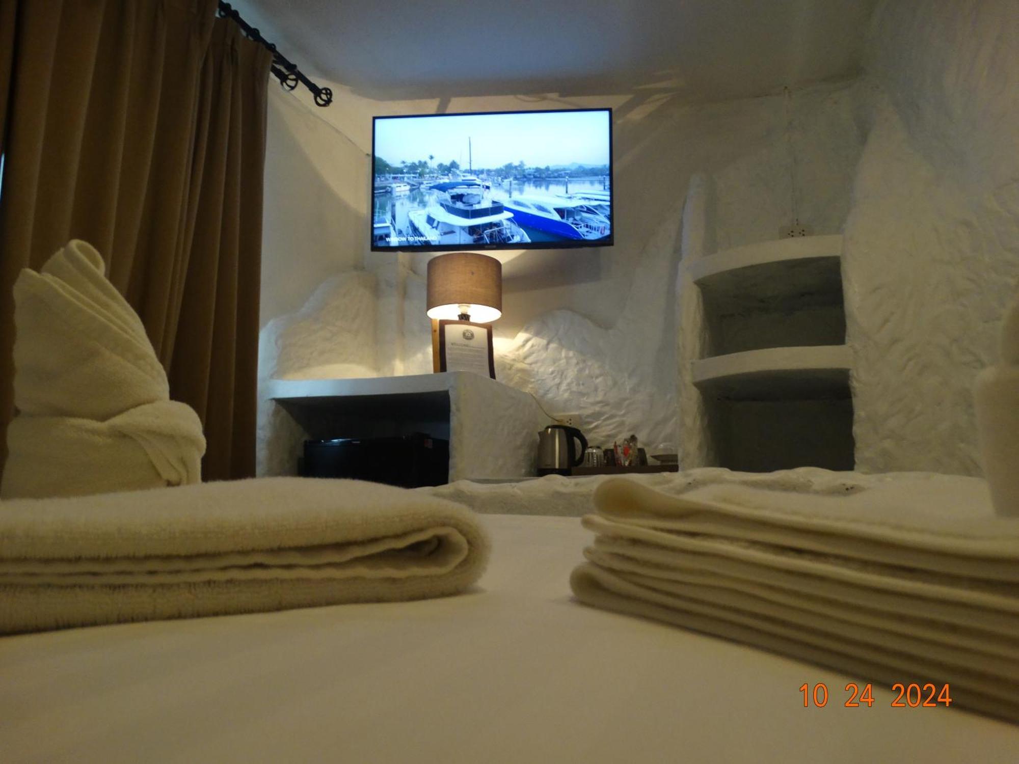 Big Boys' Bed & Burger - Hotel