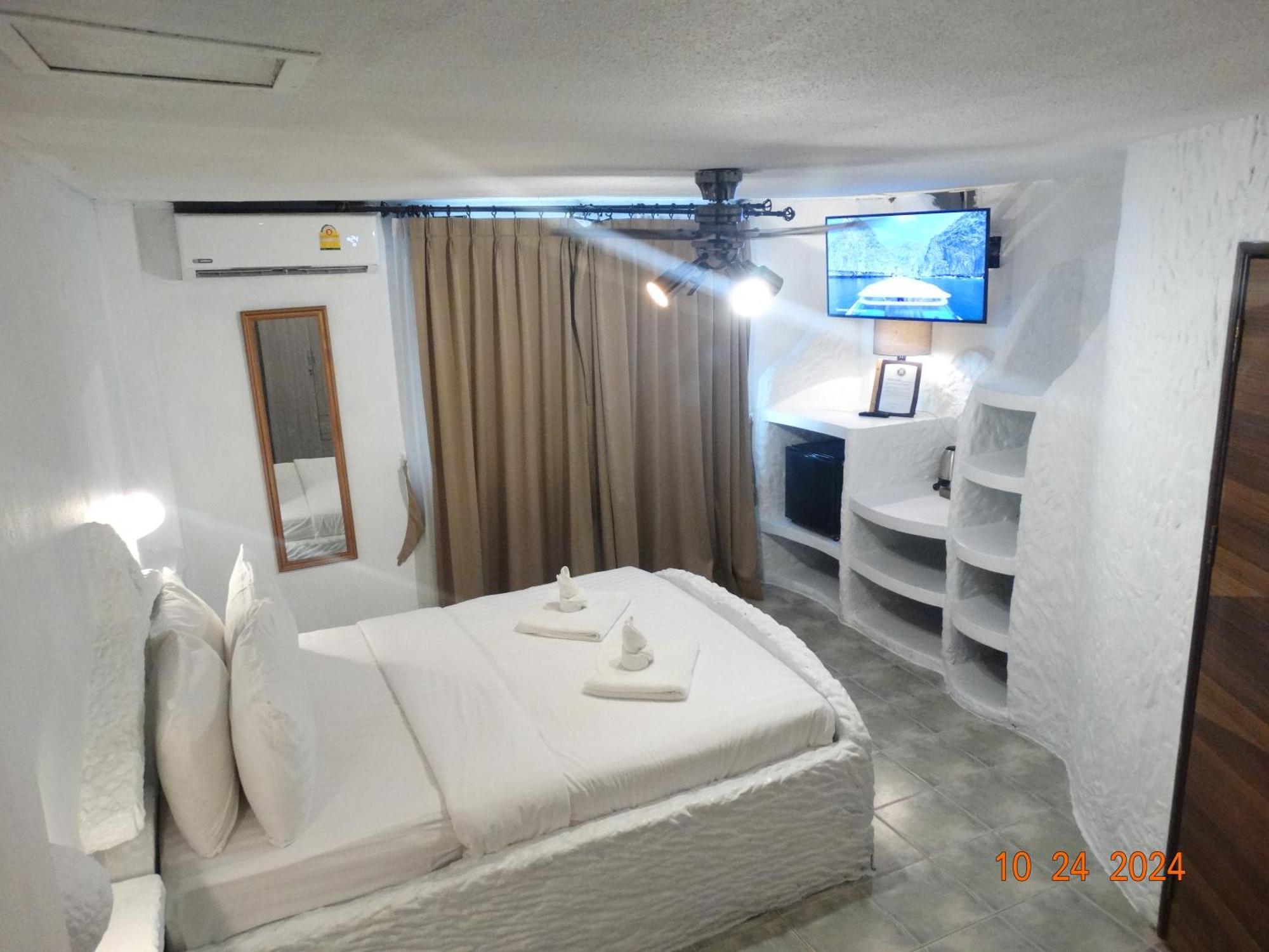 Hotel Big Boys' Bed & Burger - 3*